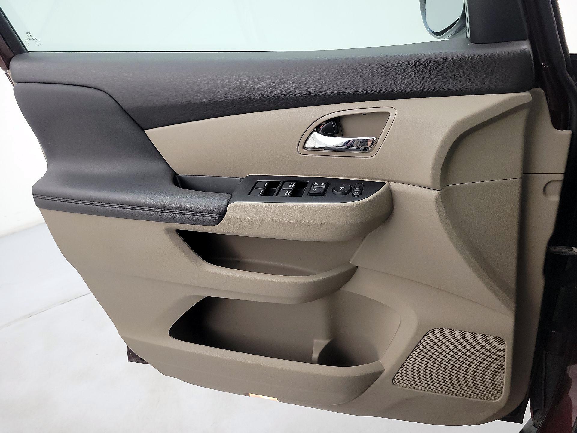 Thumbnail: 2015 Honda Odyssey - 12