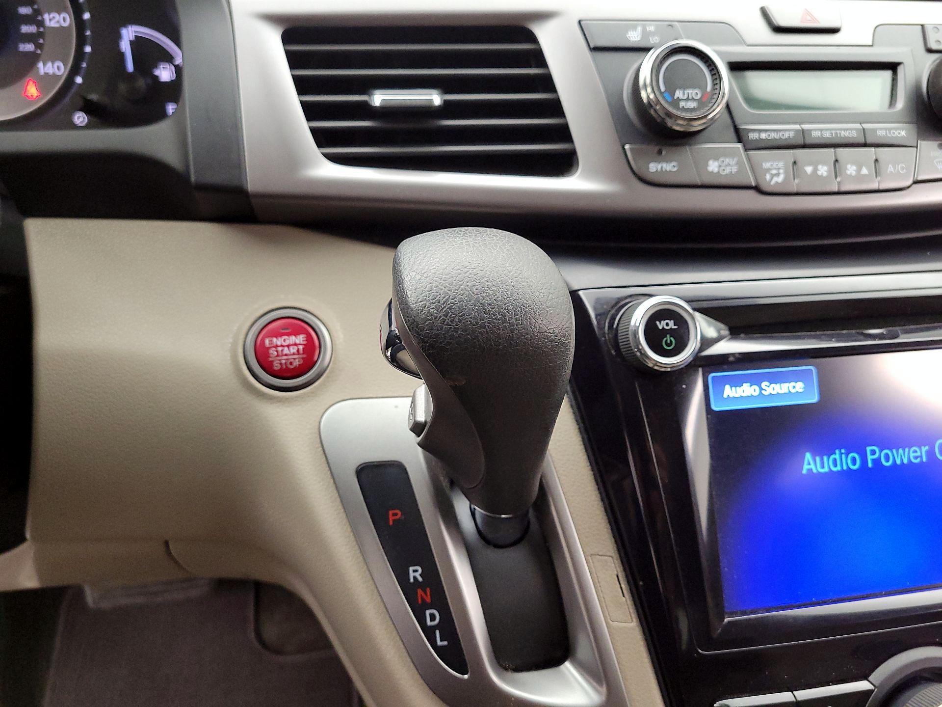 Thumbnail: 2015 Honda Odyssey - 17