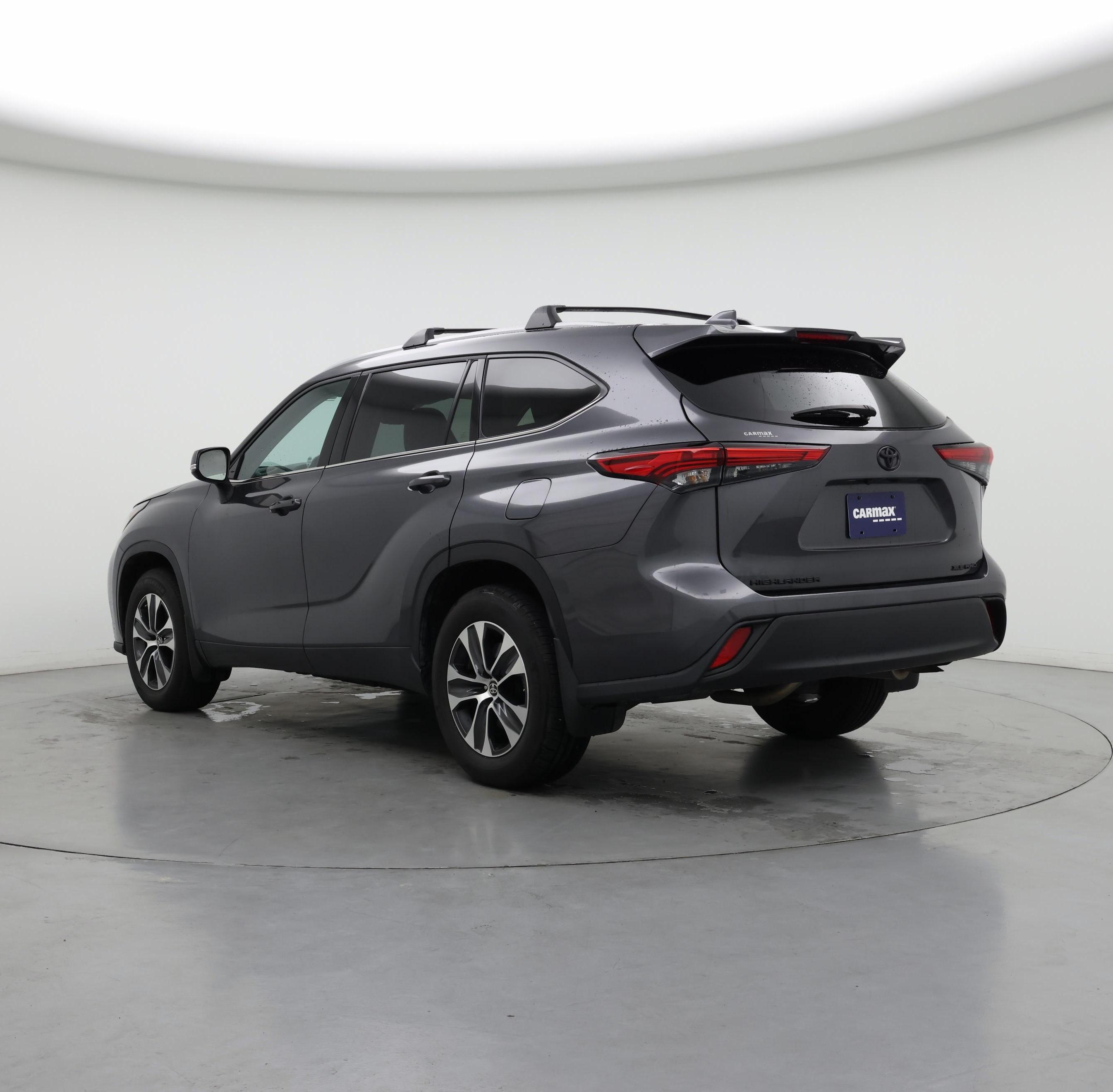 Thumbnail: 2022 Toyota Highlander - 2
