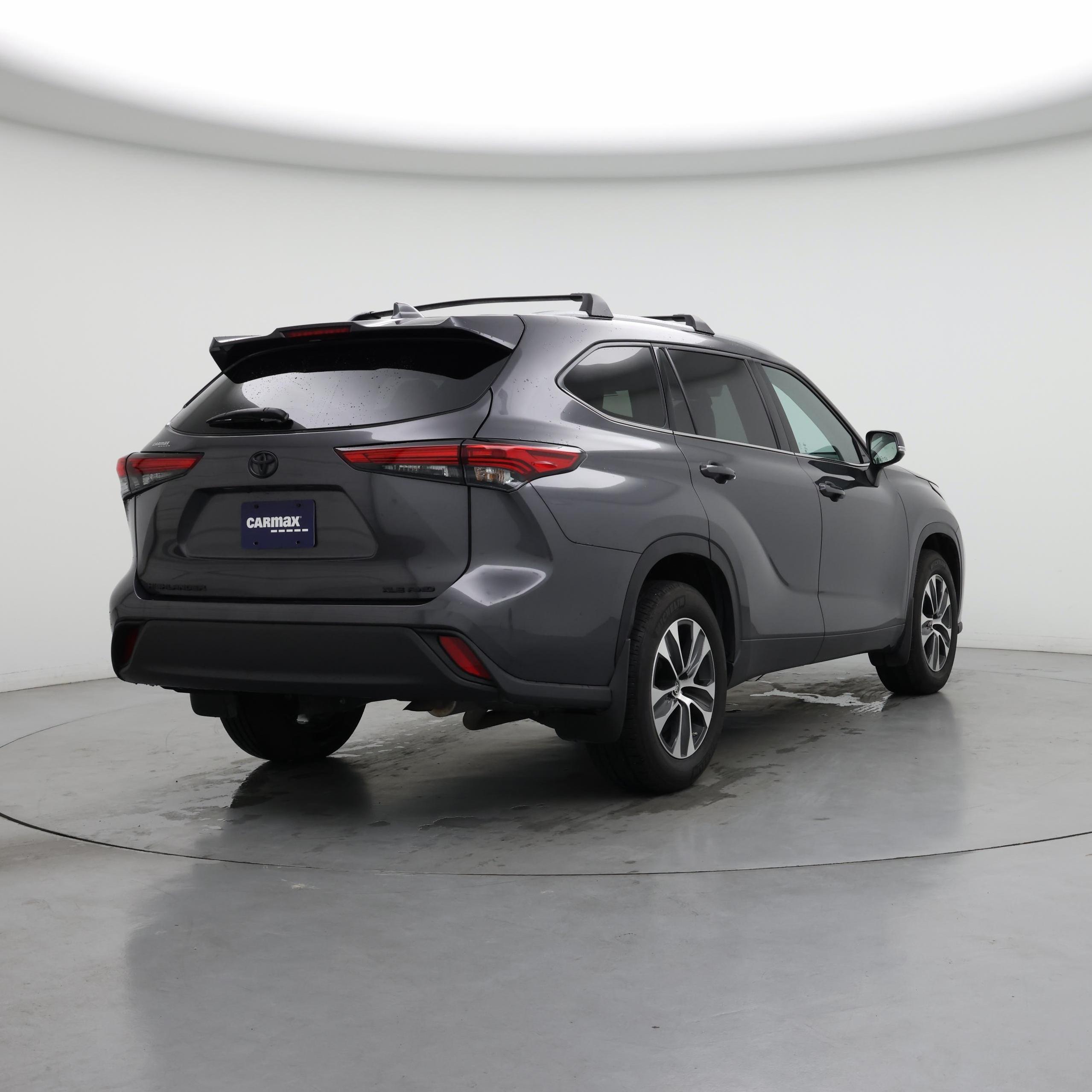 Thumbnail: 2022 Toyota Highlander - 8