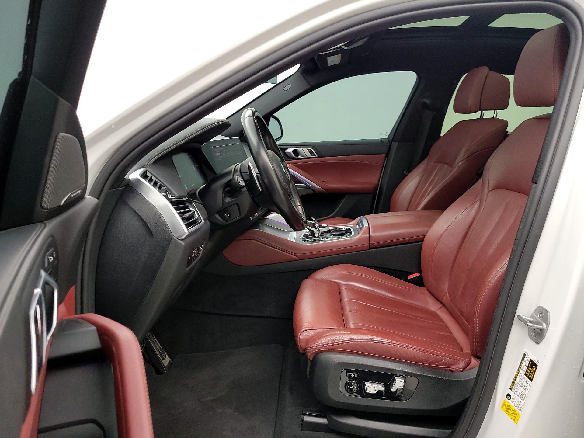 Thumbnail: 2021 BMW X6 - 11