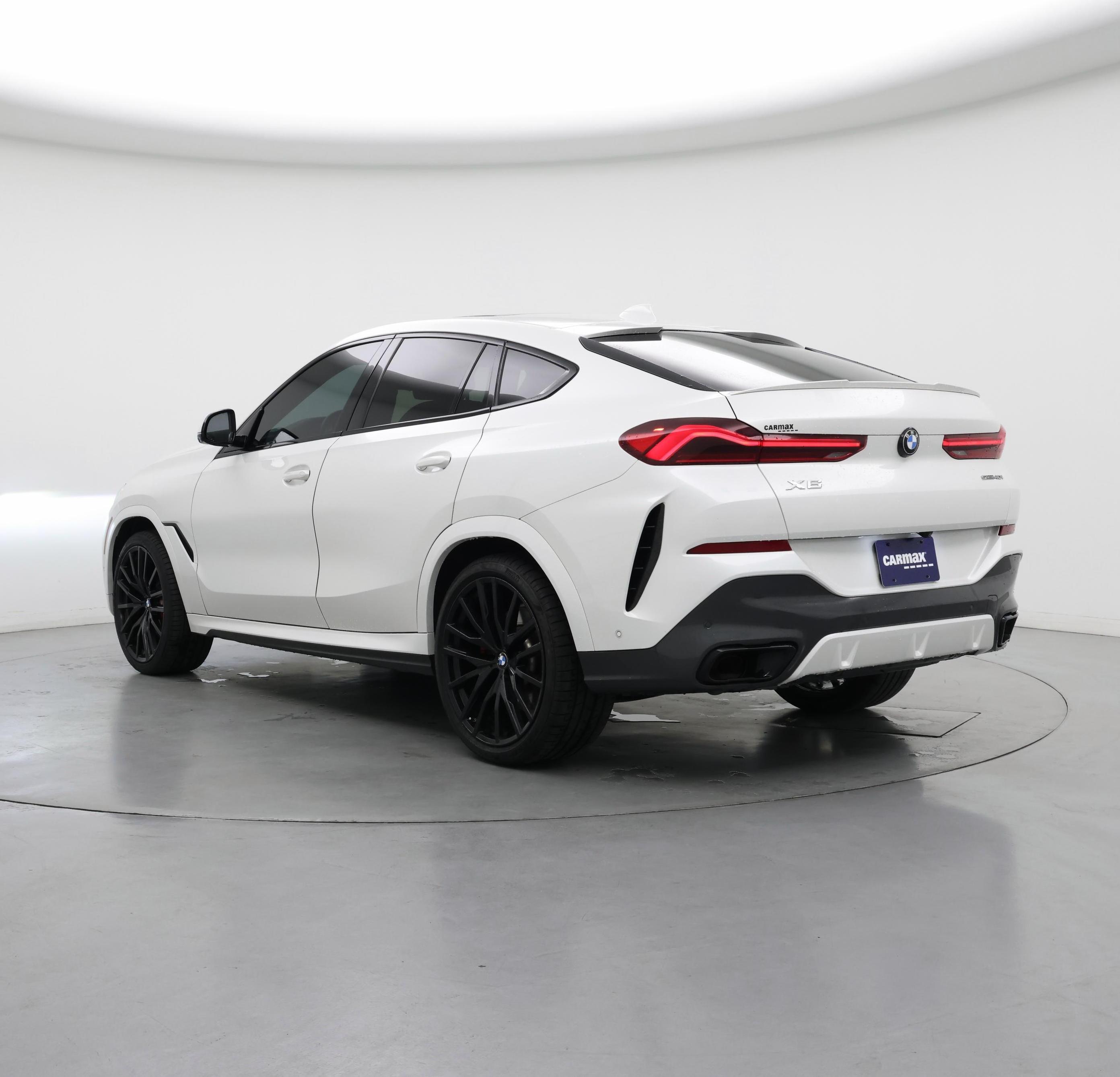 Thumbnail: 2021 BMW X6 - 2