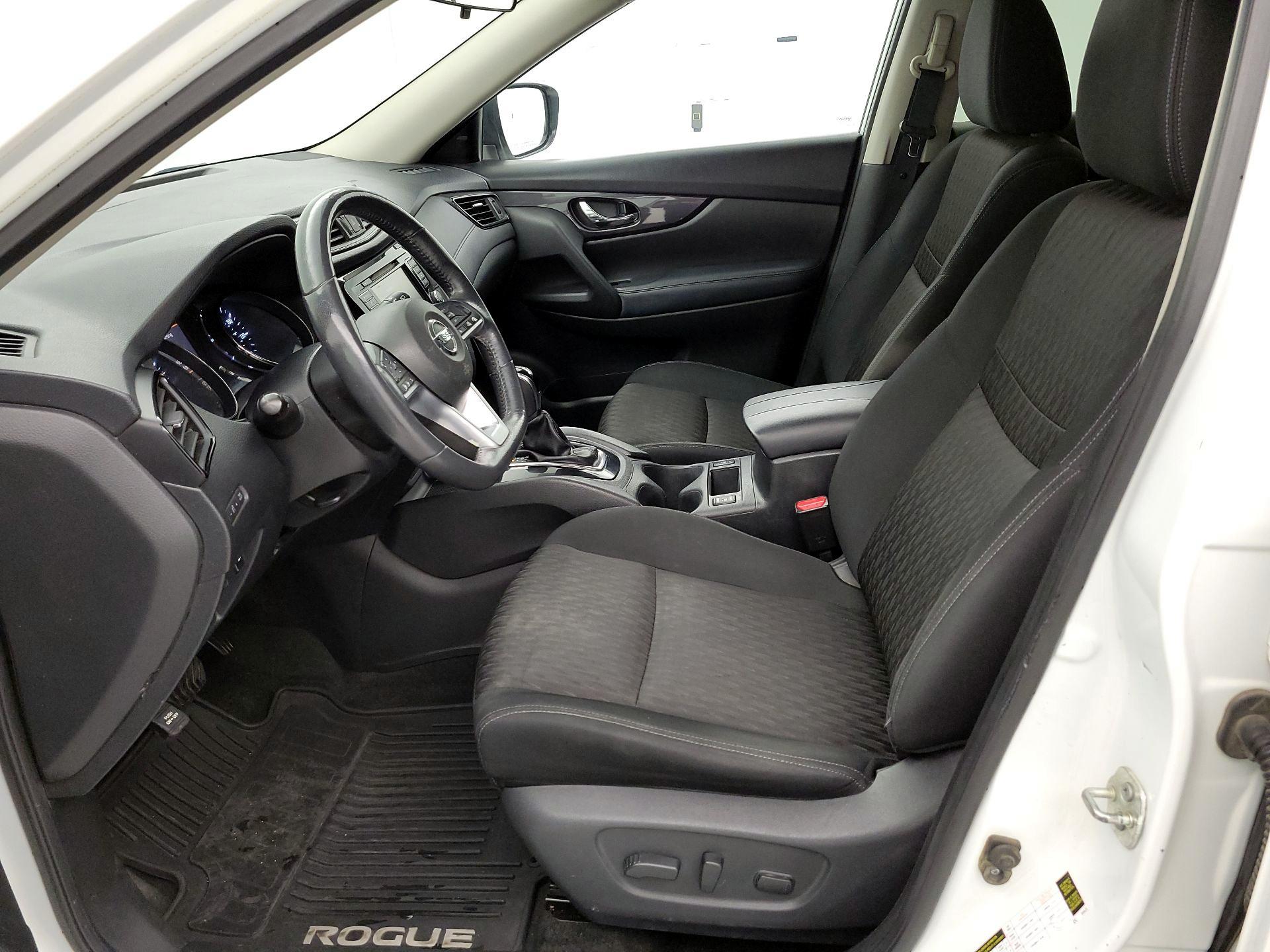 Thumbnail: 2018 Nissan Rogue - 11