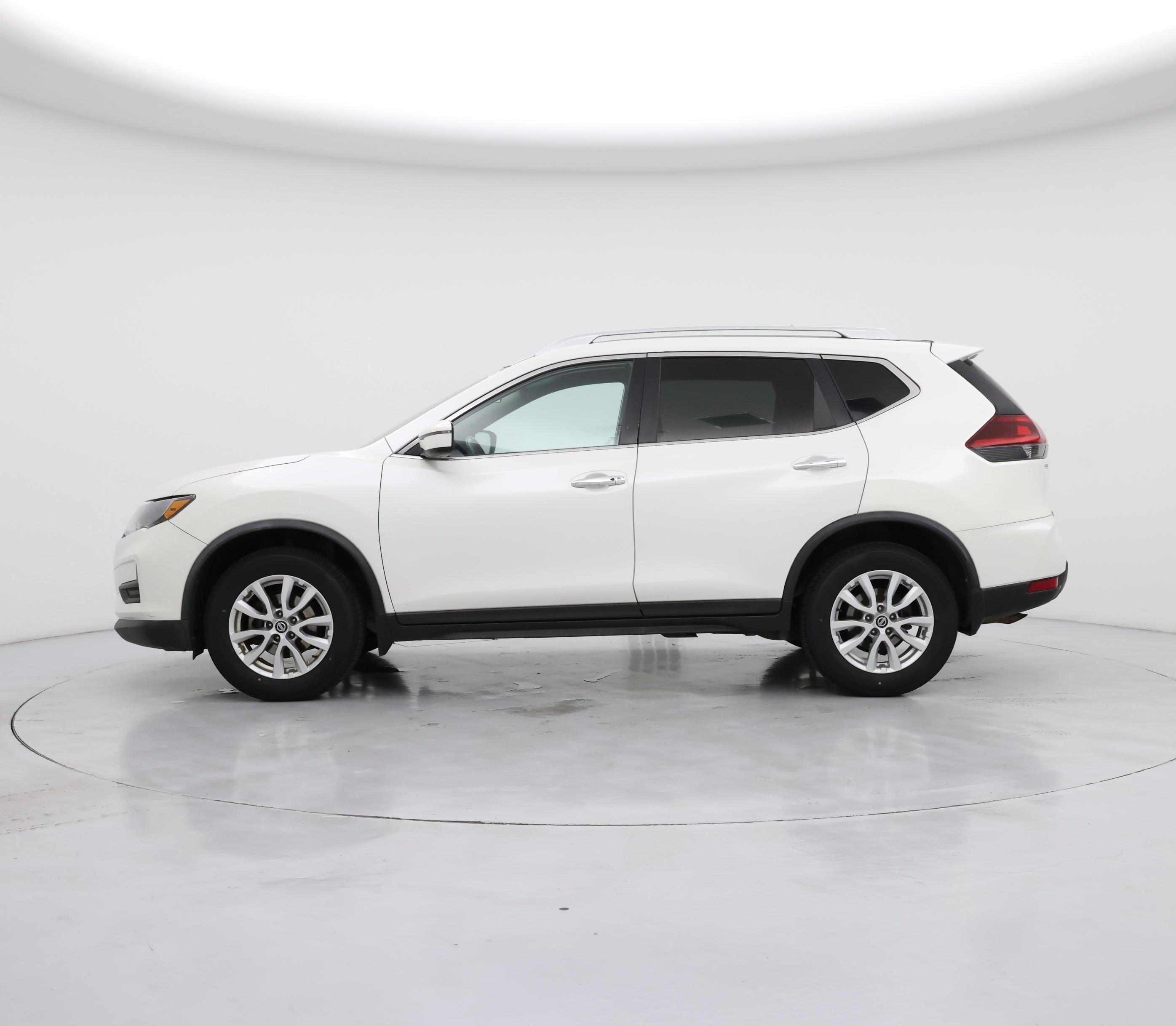 Thumbnail: 2018 Nissan Rogue - 3