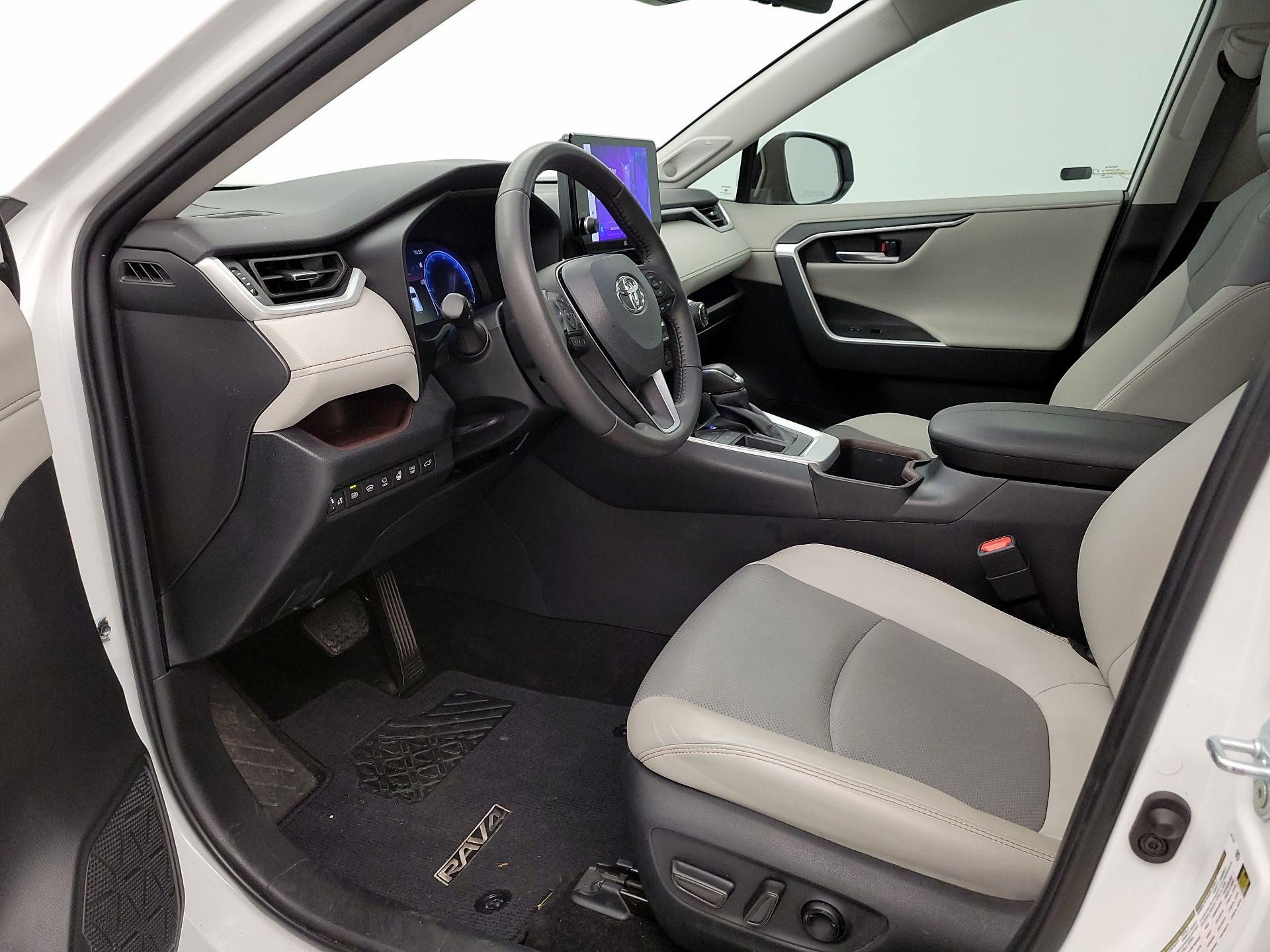 Thumbnail: 2024 Toyota RAV4 - 11