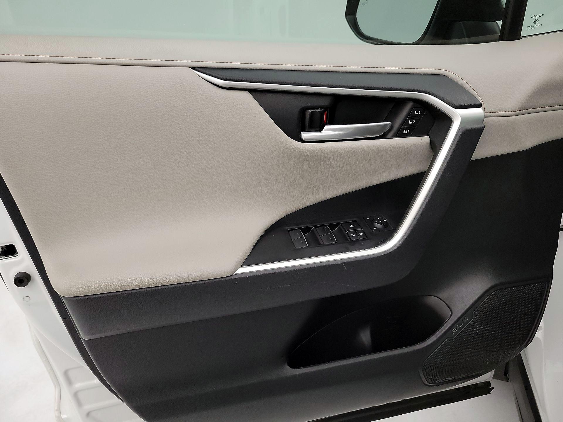 Thumbnail: 2024 Toyota RAV4 - 12