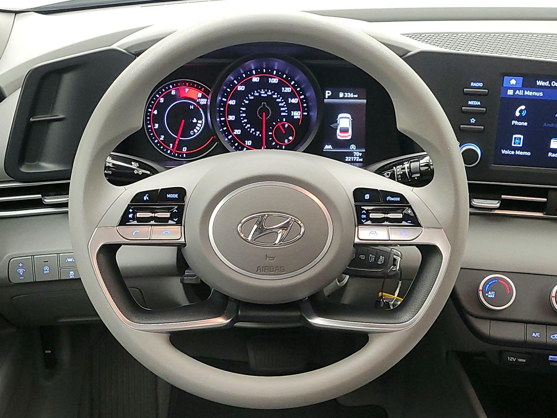 Thumbnail: 2022 Hyundai Elantra - 10