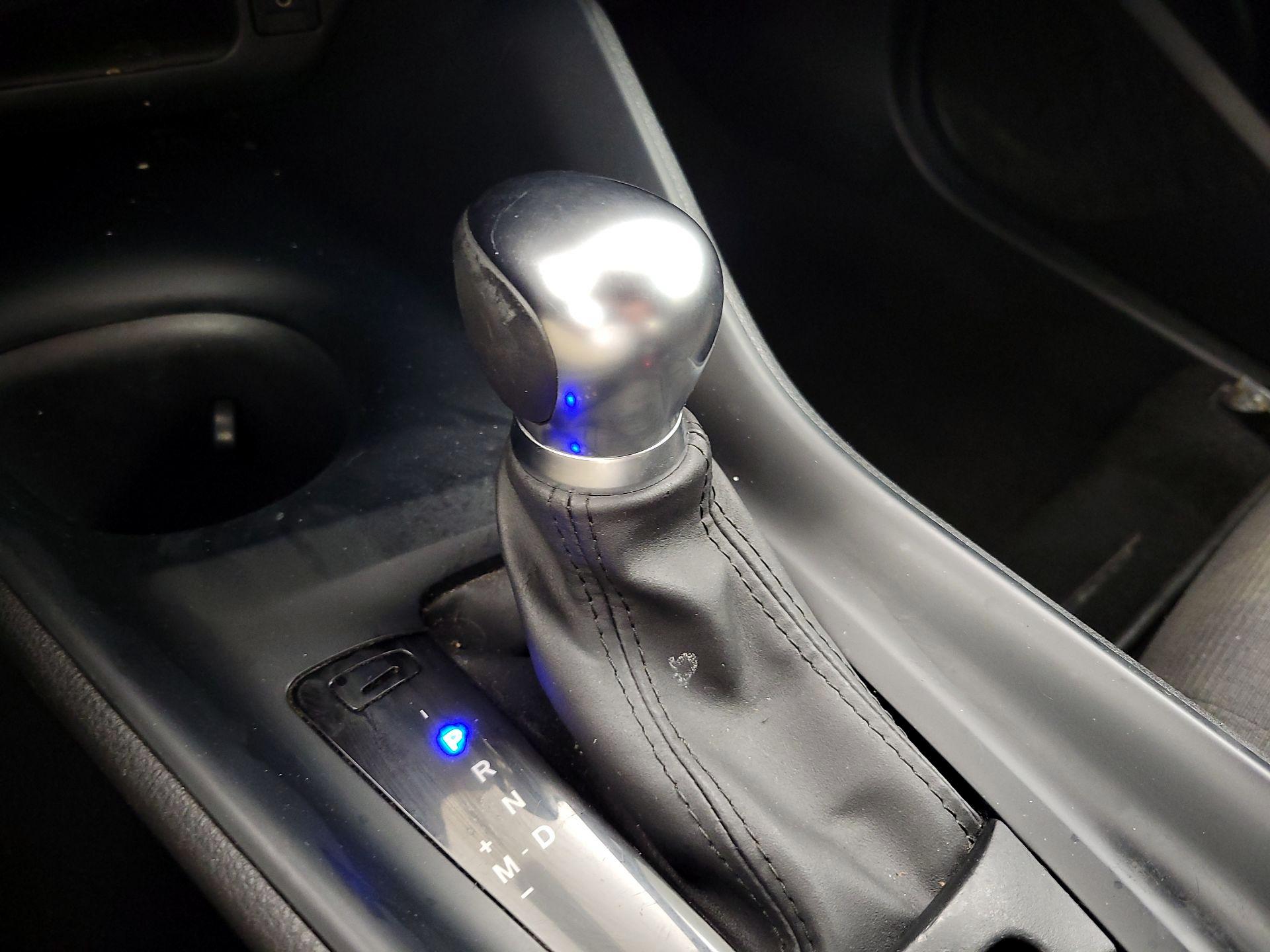 Thumbnail: 2019 Toyota C-HR - 15