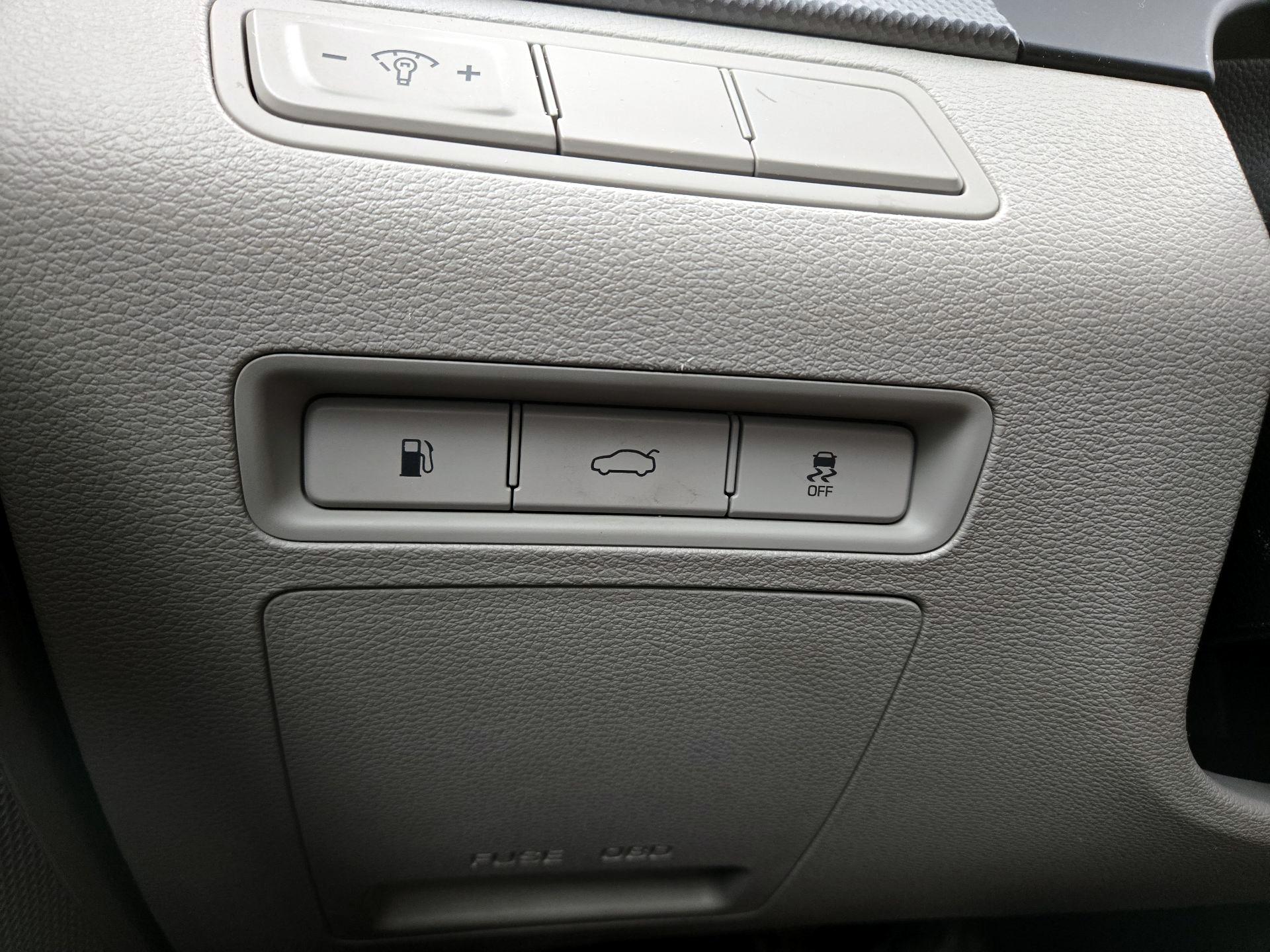 Thumbnail: 2015 Hyundai Sonata - 13