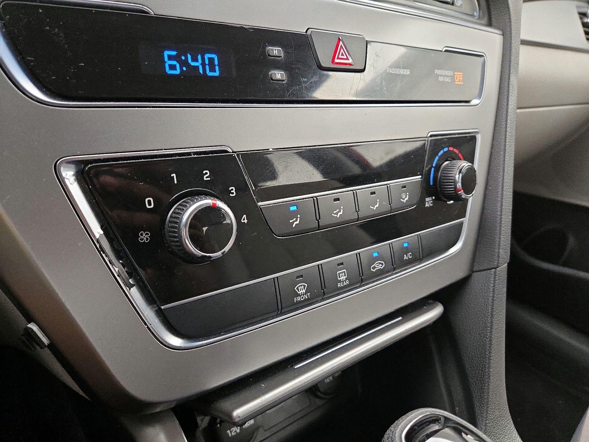 Thumbnail: 2015 Hyundai Sonata - 16