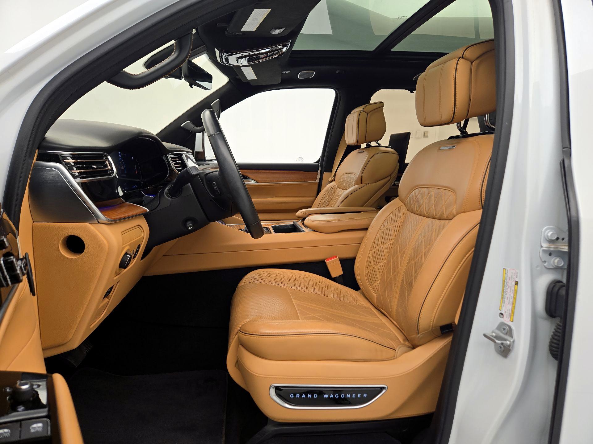 Thumbnail: 2022 Jeep Grand Wagoneer - 11
