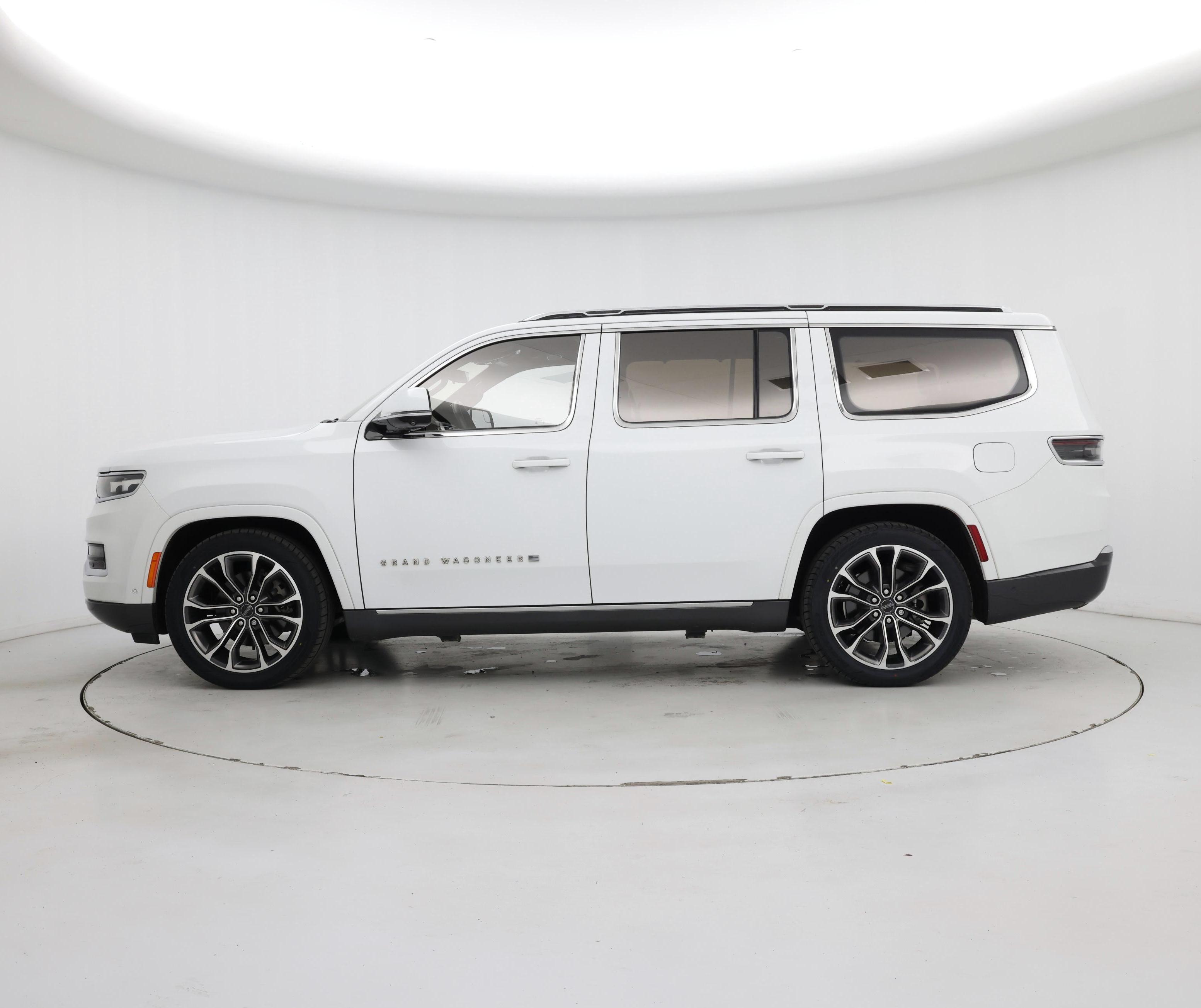 Thumbnail: 2022 Jeep Grand Wagoneer - 3