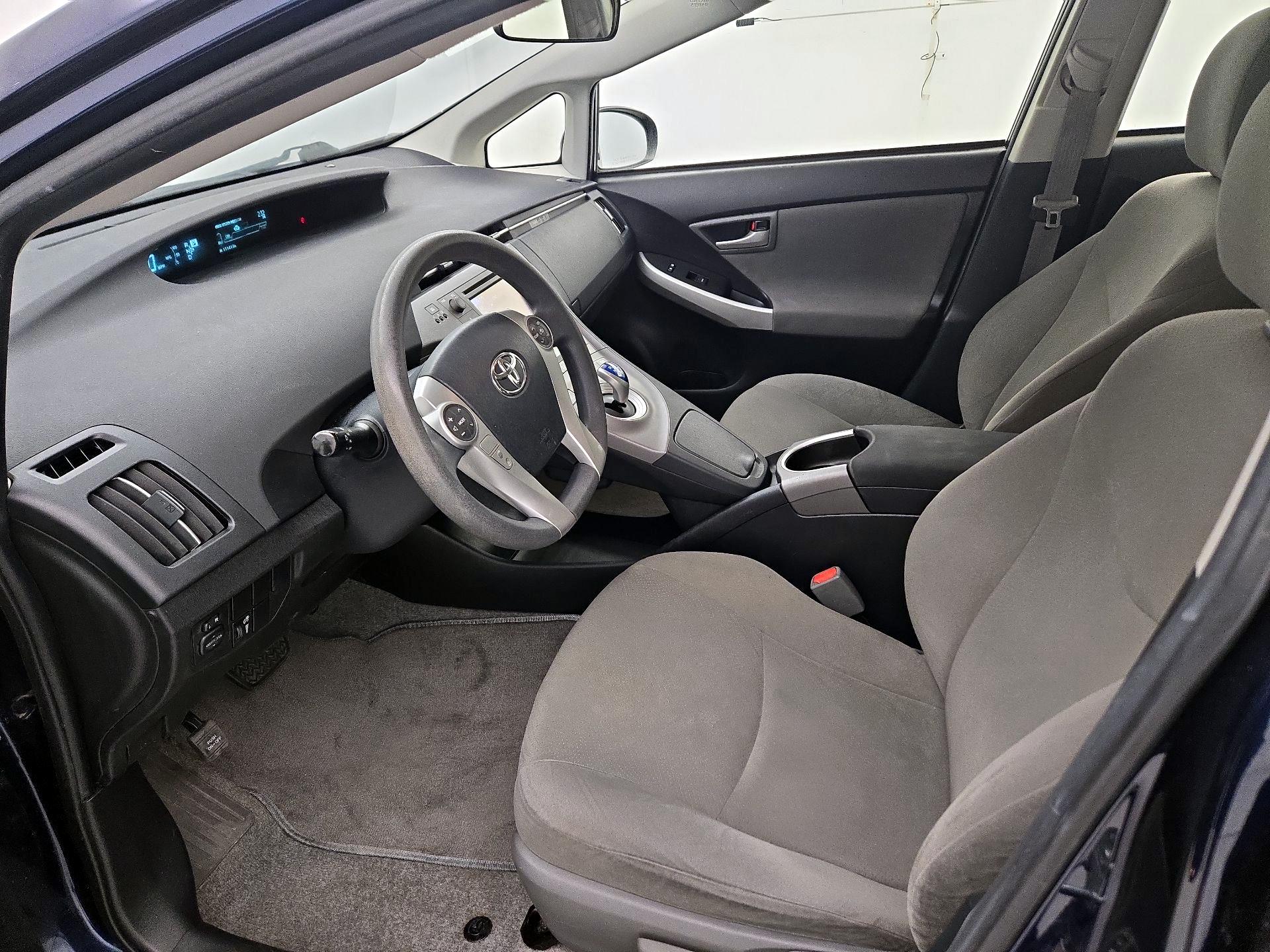 Thumbnail: 2014 Toyota Prius - 9