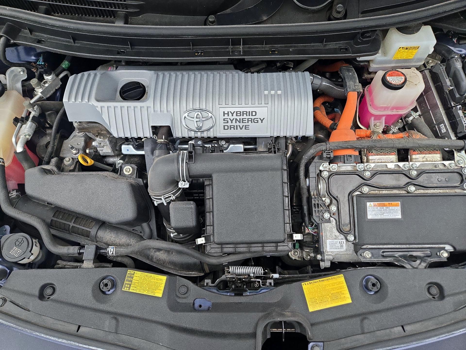 Thumbnail: 2014 Toyota Prius - 18