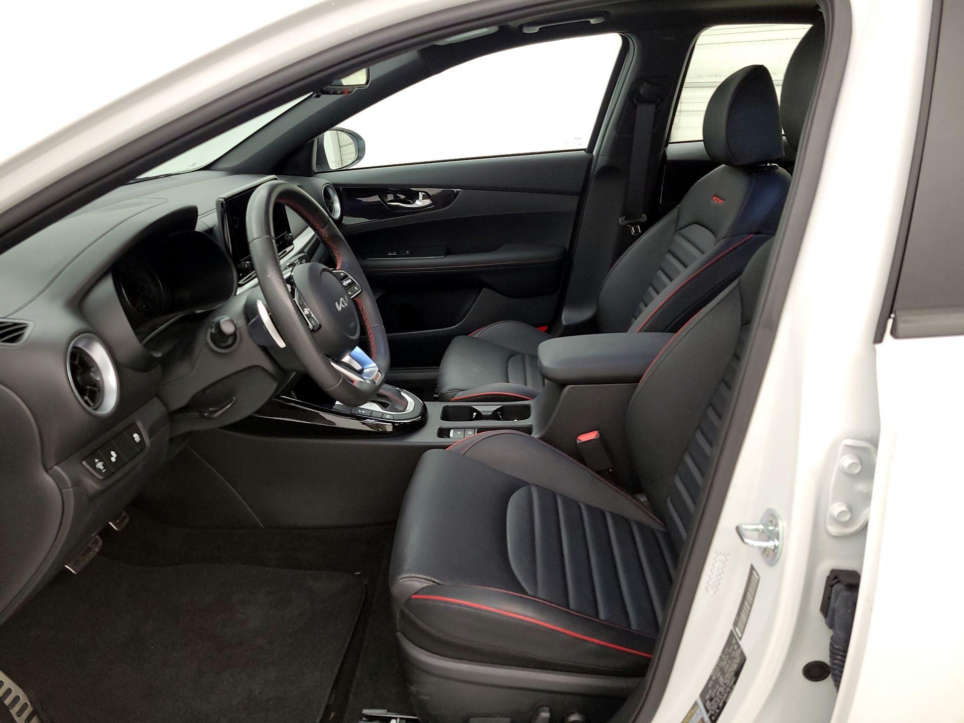 Thumbnail: 2024 Kia Forte - 11