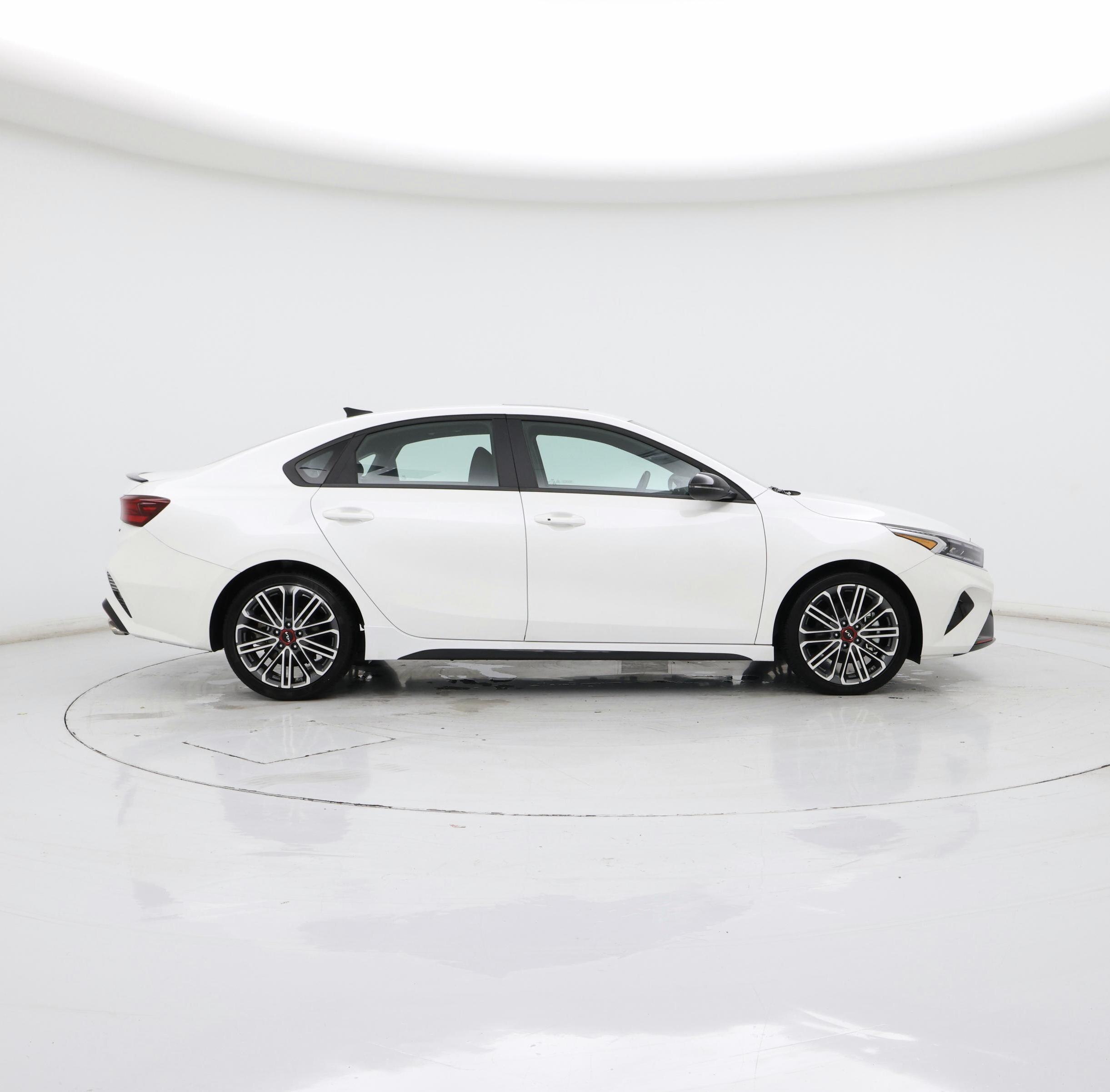 Thumbnail: 2024 Kia Forte - 7