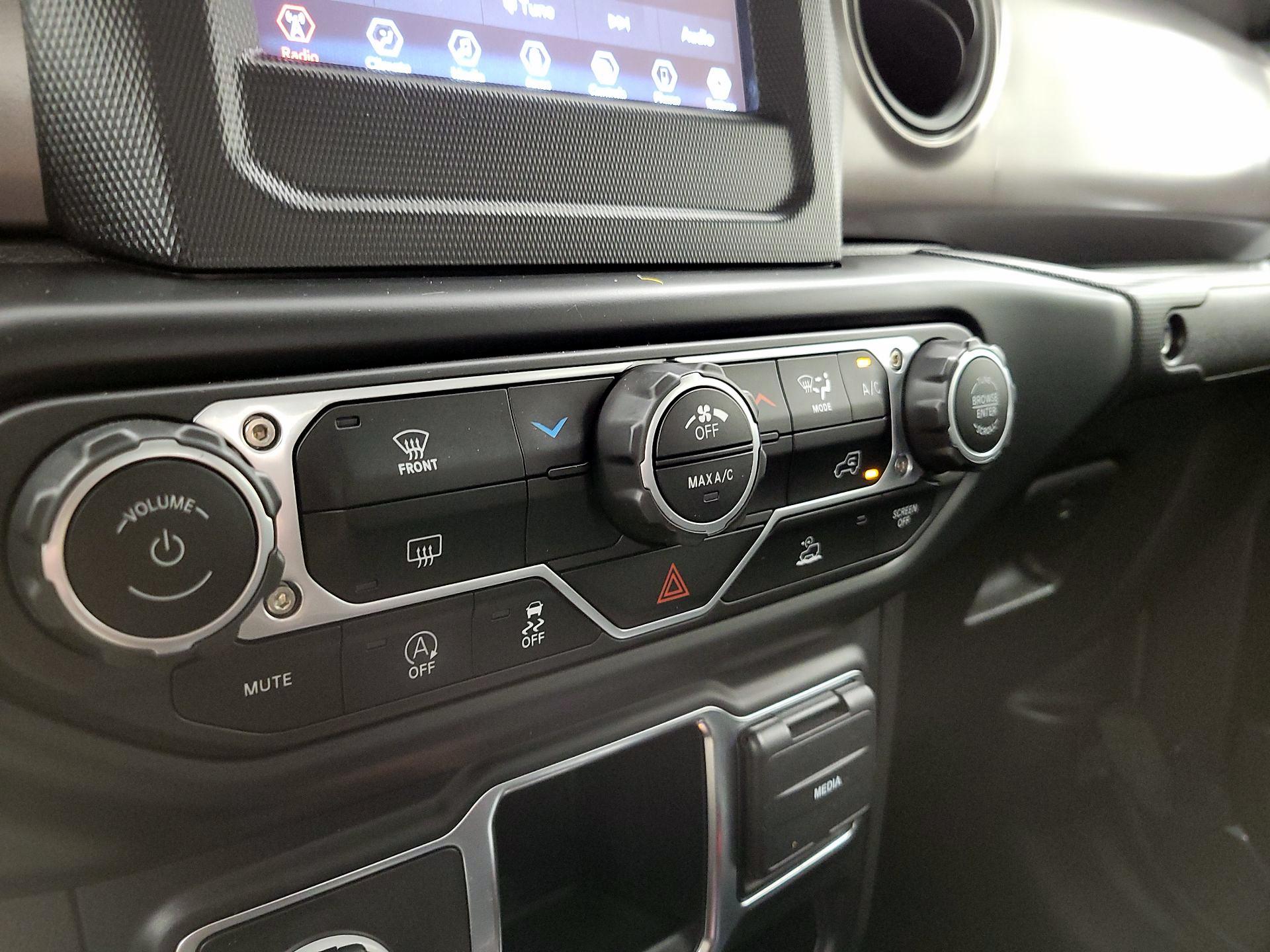 Thumbnail: 2023 Jeep Gladiator - 14