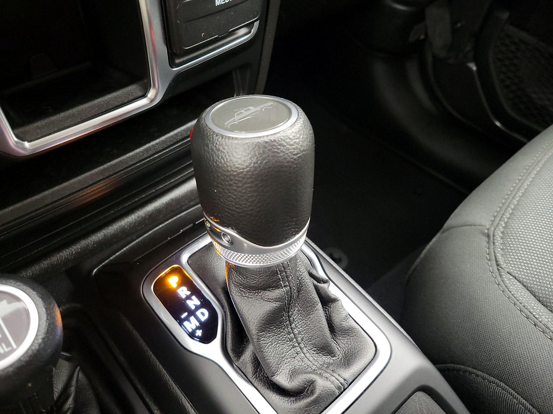 Thumbnail: 2023 Jeep Gladiator - 15