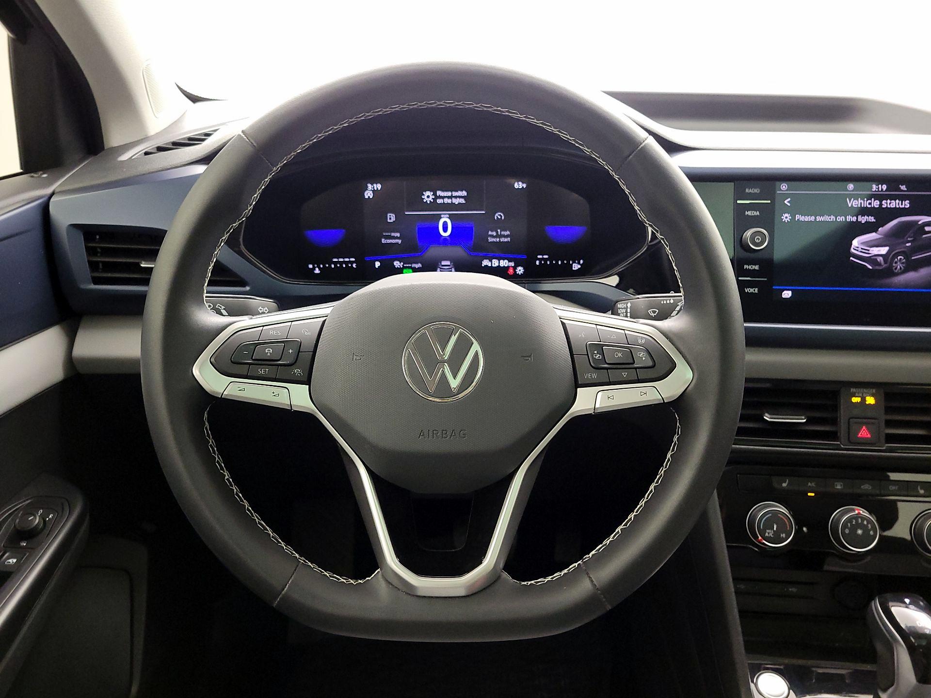 Thumbnail: 2023 Volkswagen Taos - 10