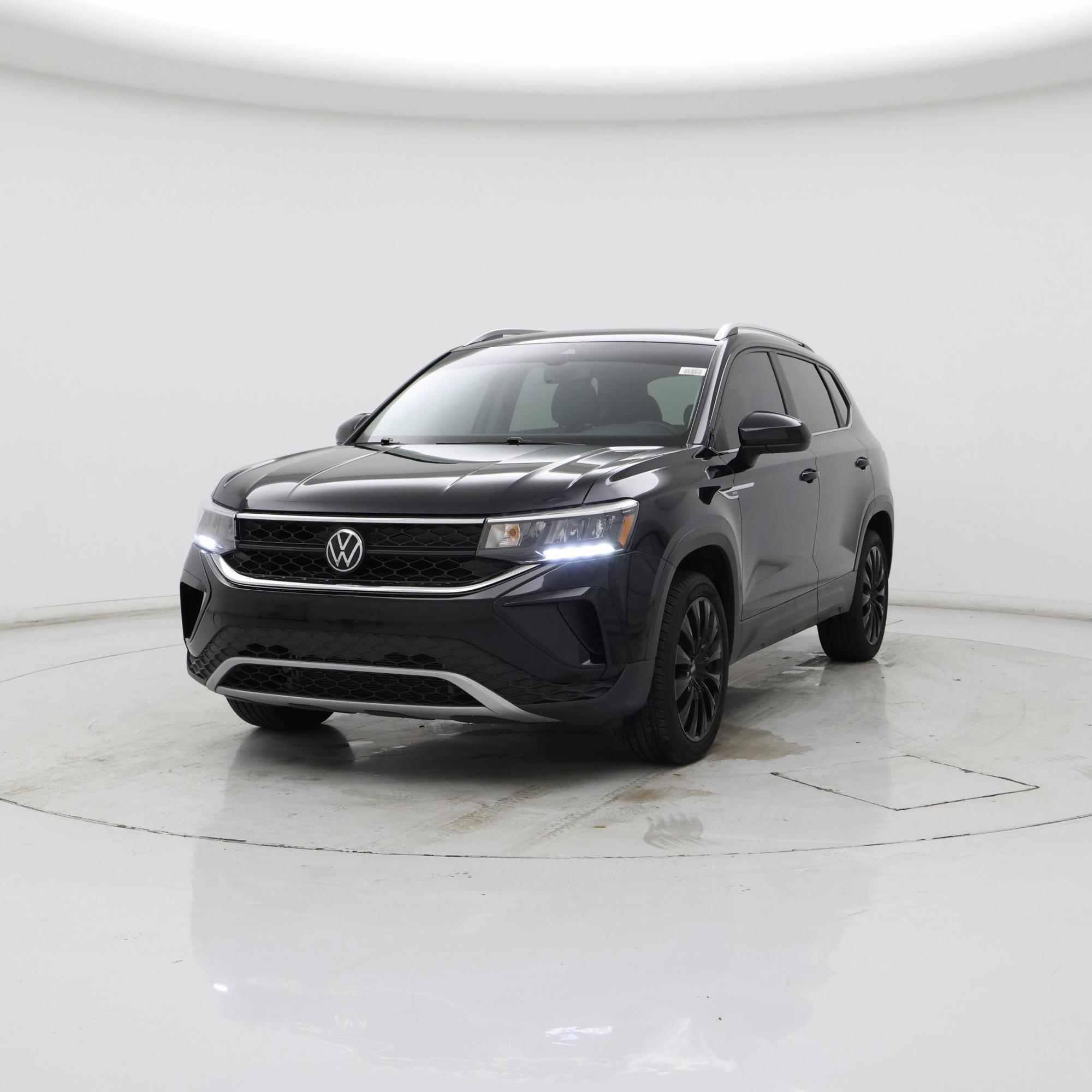 Thumbnail: 2023 Volkswagen Taos - 4