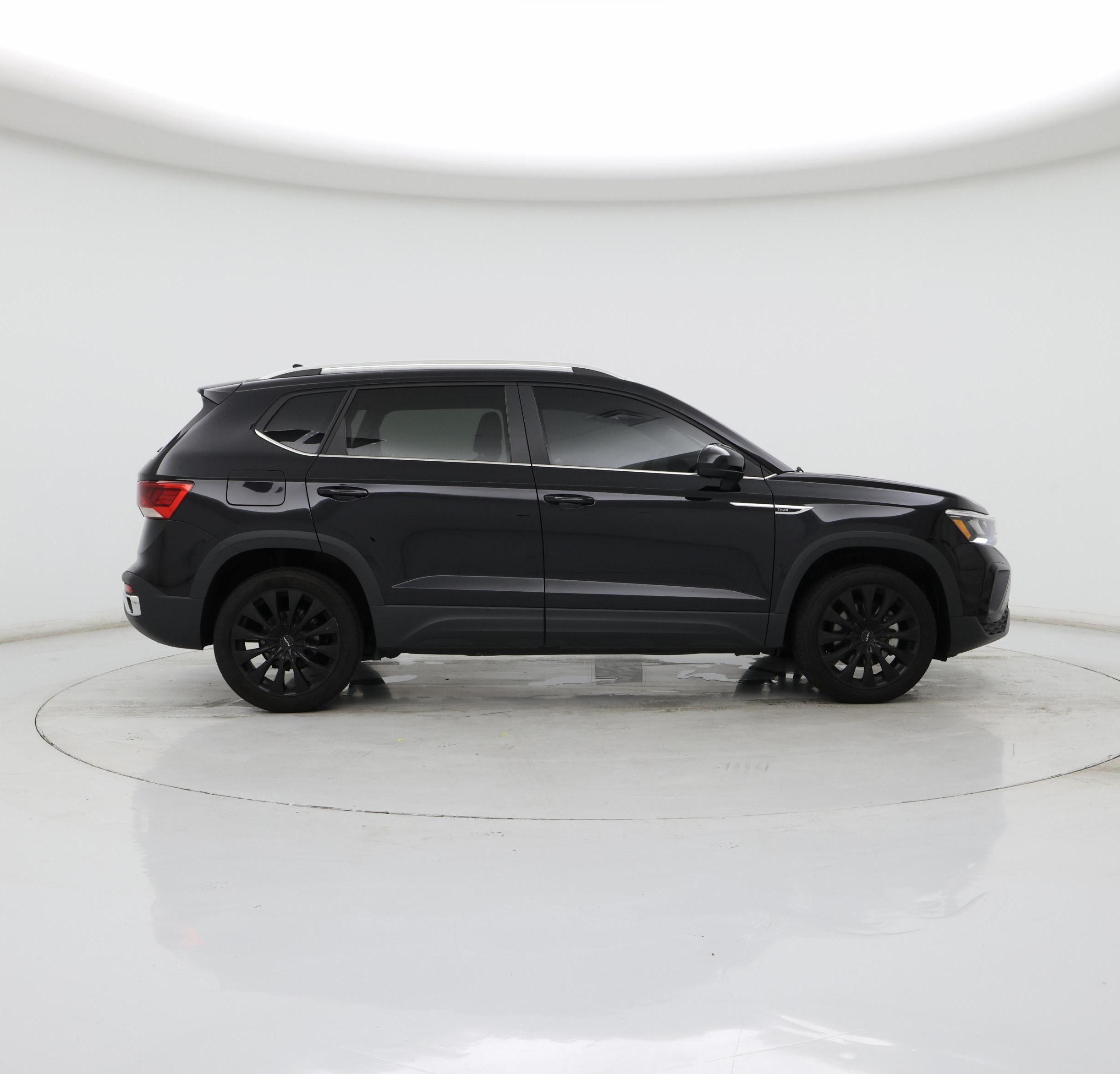 Thumbnail: 2023 Volkswagen Taos - 7