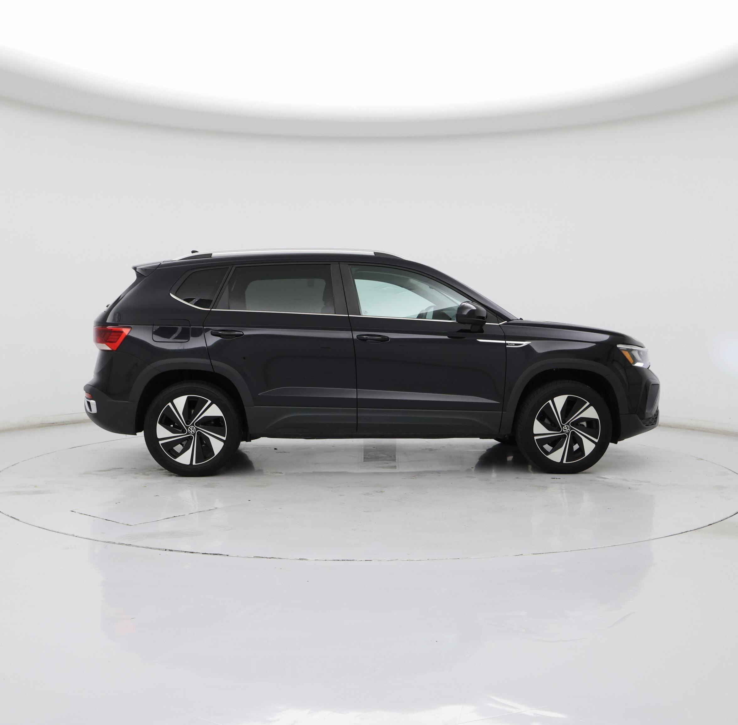 Thumbnail: 2023 Volkswagen Taos - 7
