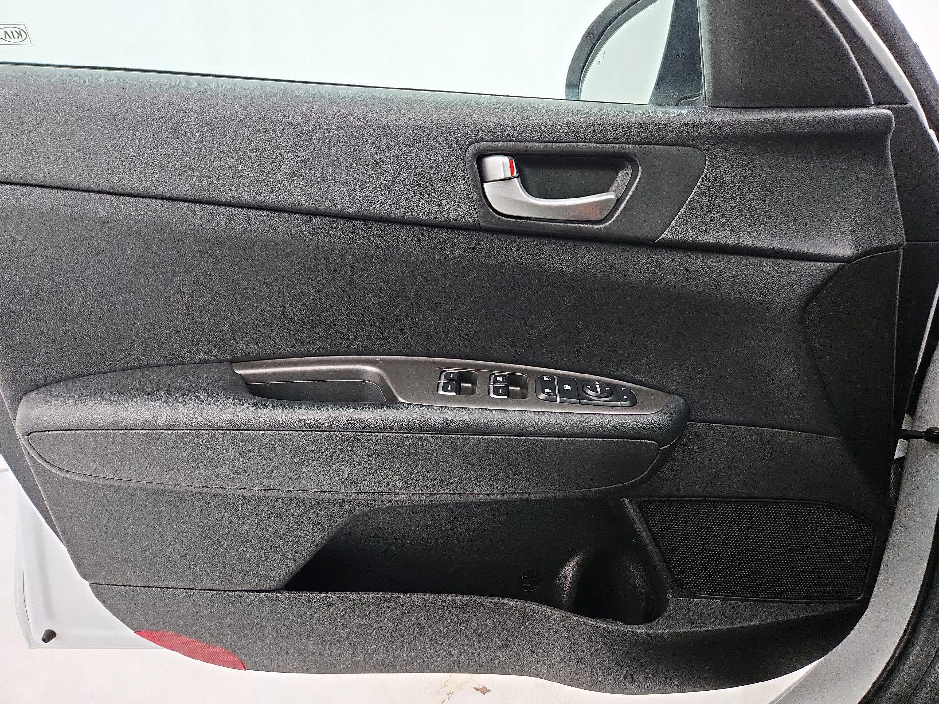 Thumbnail: 2019 Kia Optima - 12