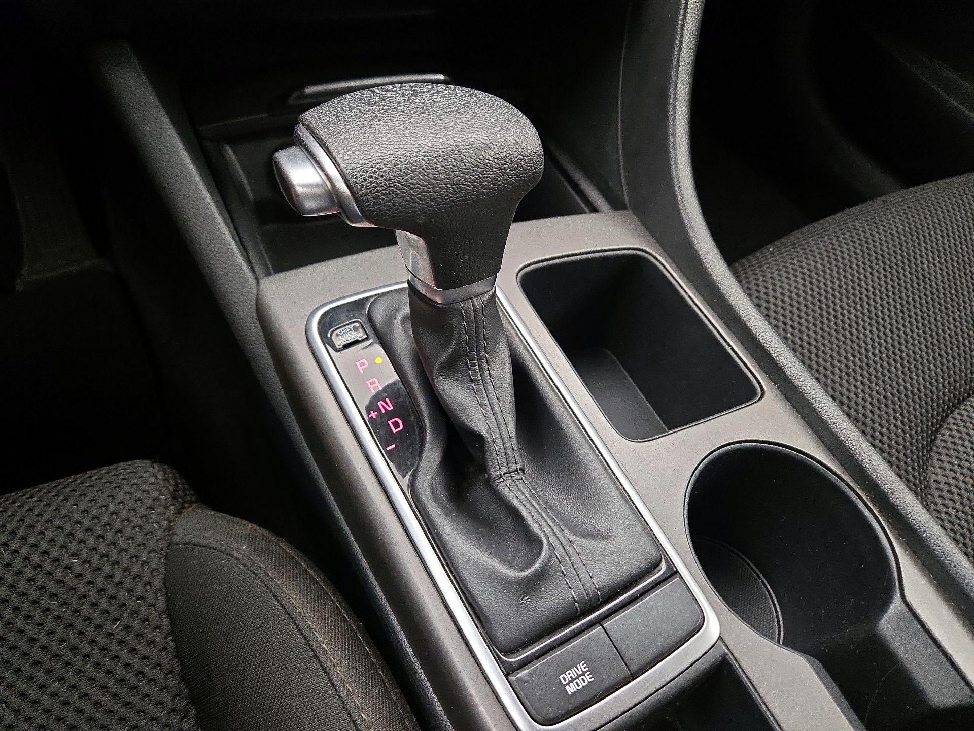 Thumbnail: 2019 Kia Optima - 17