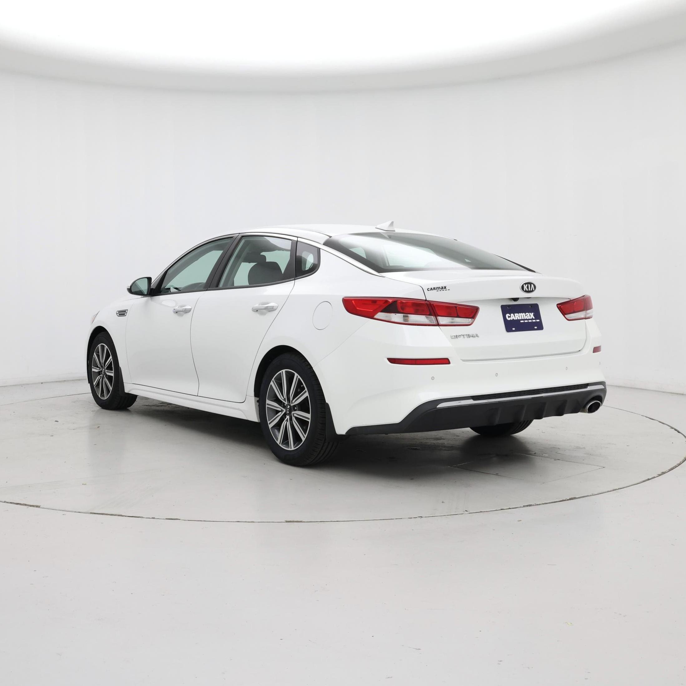 Thumbnail: 2019 Kia Optima - 2