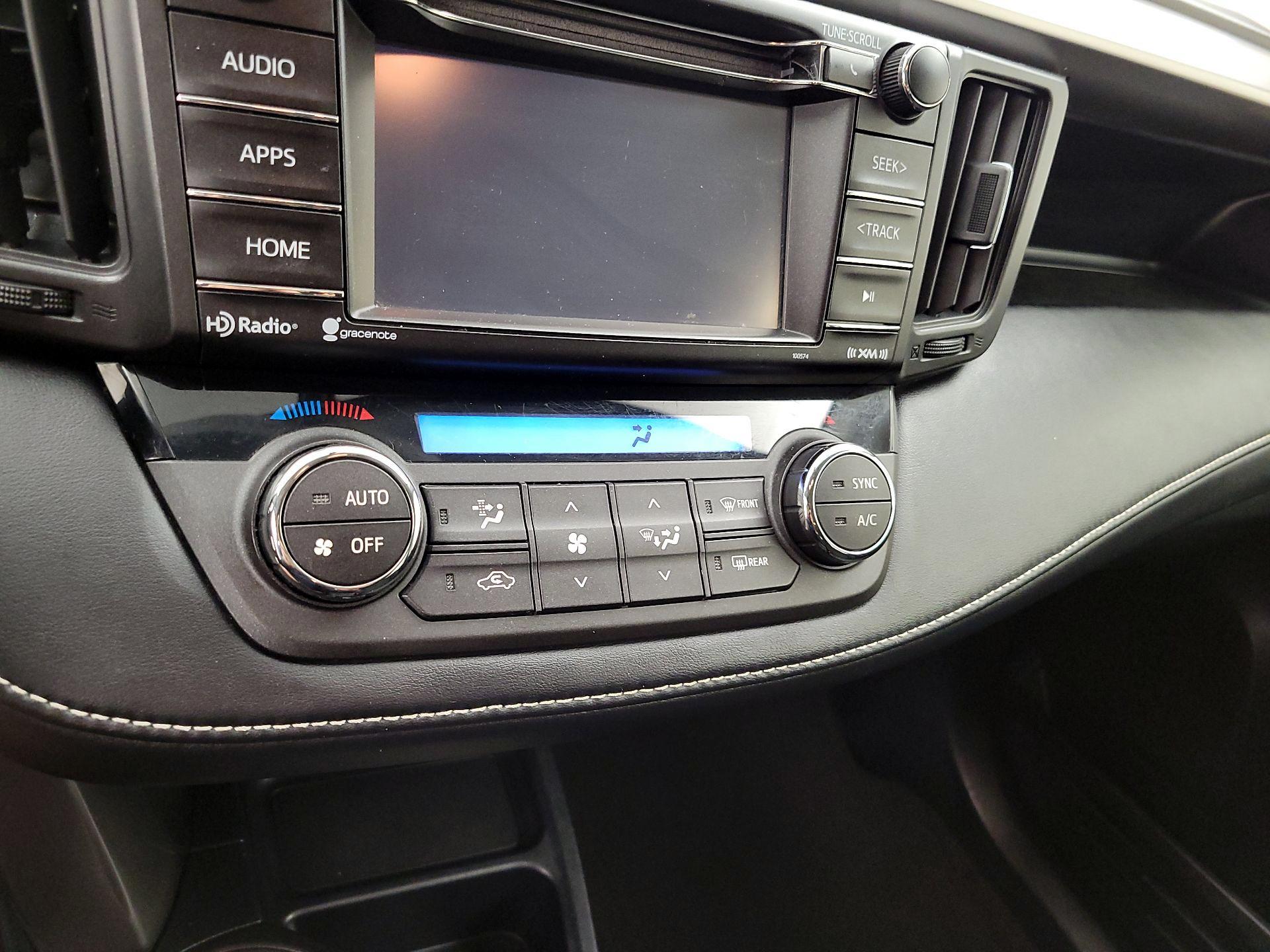 Thumbnail: 2016 Toyota RAV4 - 15