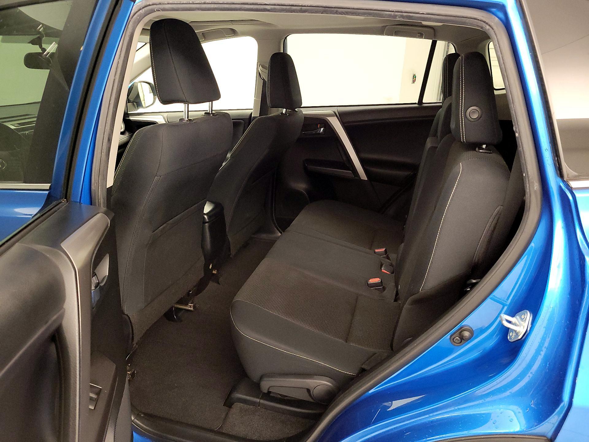 Thumbnail: 2016 Toyota RAV4 - 17