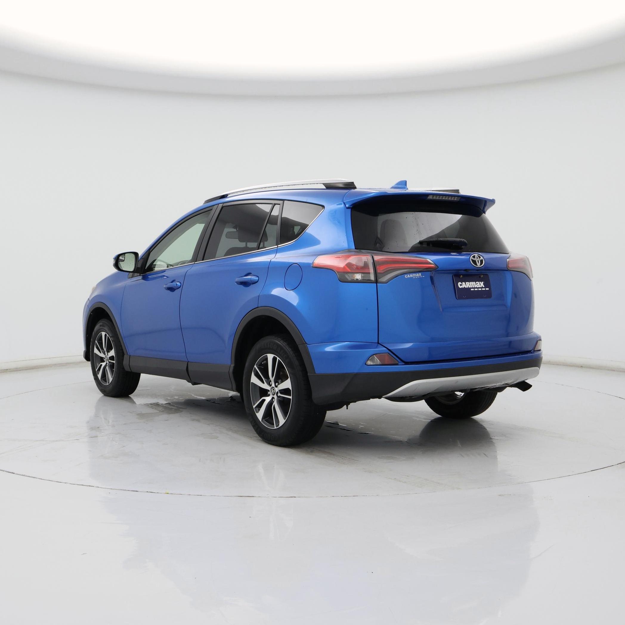 Thumbnail: 2016 Toyota RAV4 - 2