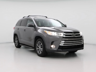 Gray 2018 Toyota Highlander XLE