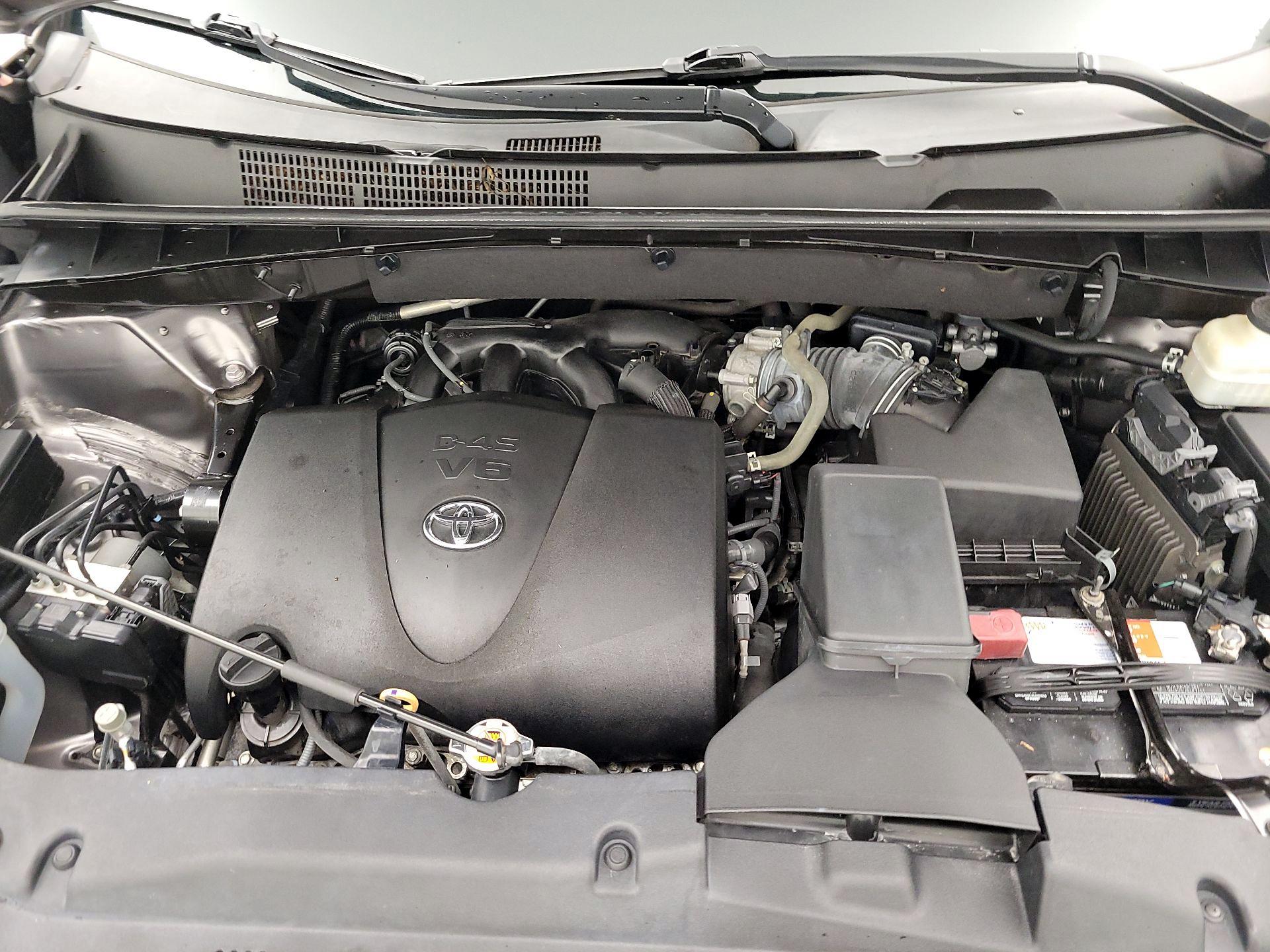 Thumbnail: 2018 Toyota Highlander - 17