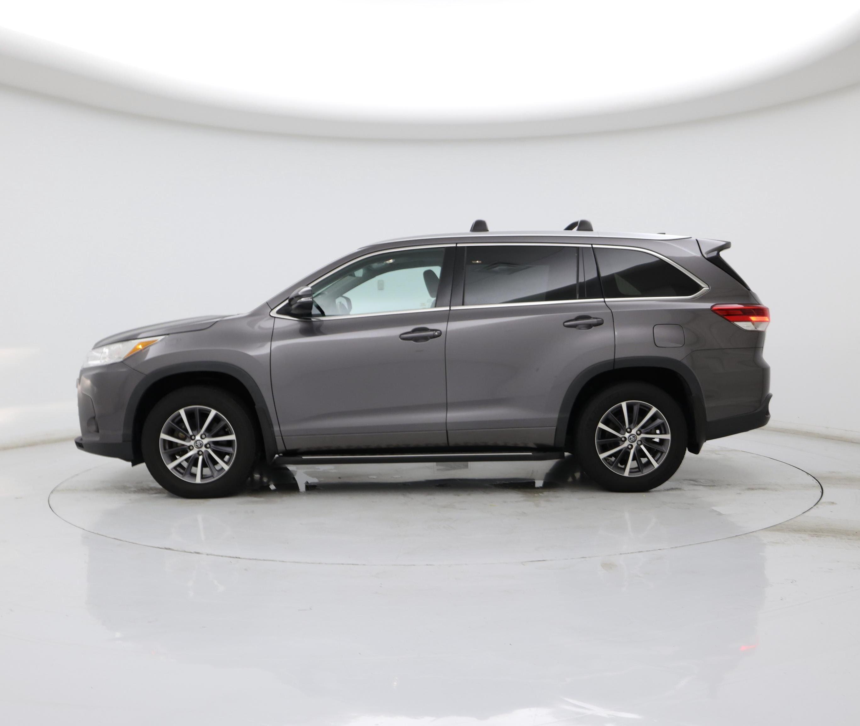 Thumbnail: 2018 Toyota Highlander - 3