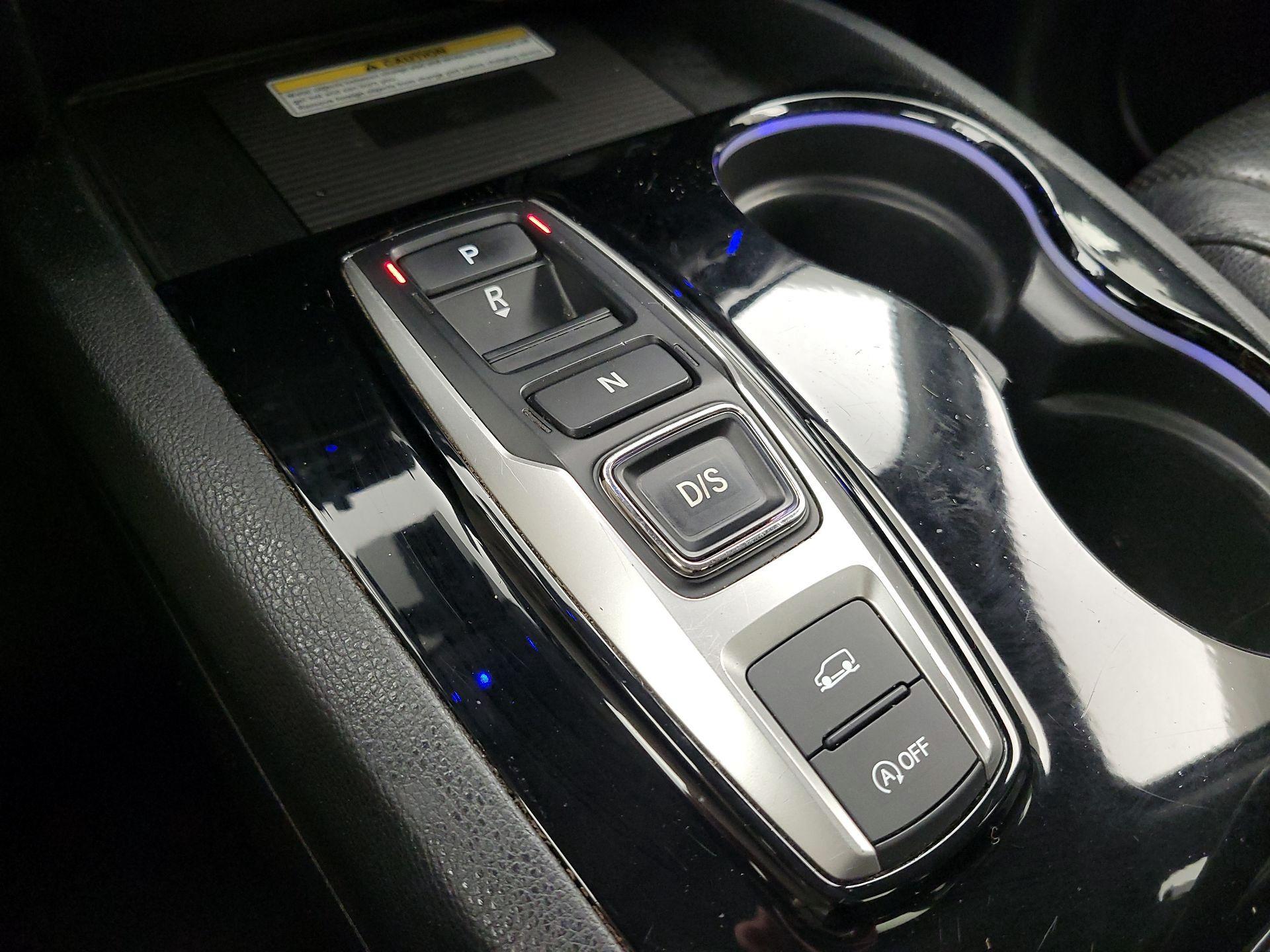 Thumbnail: 2019 Honda Pilot - 17