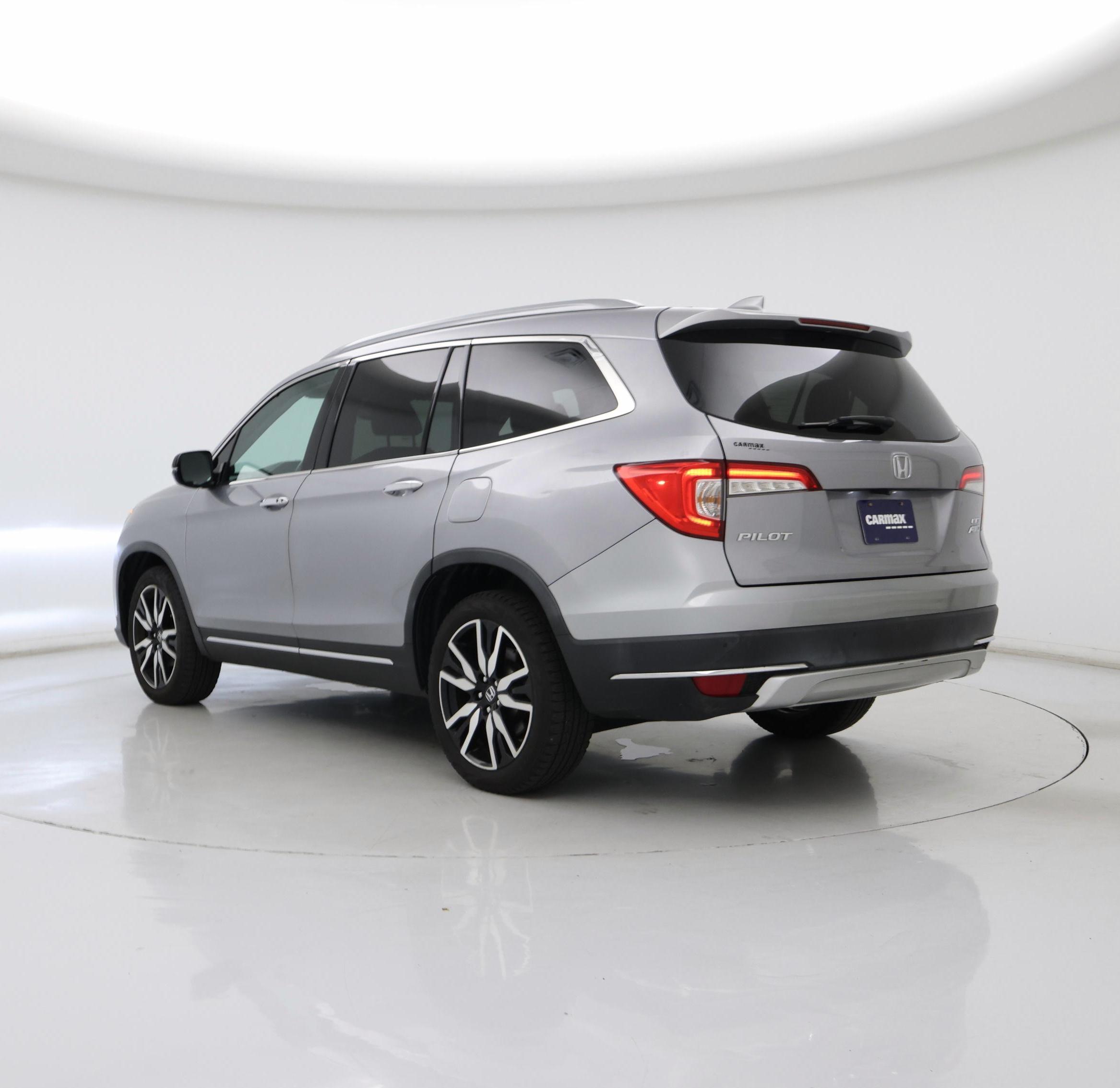 Thumbnail: 2019 Honda Pilot - 2