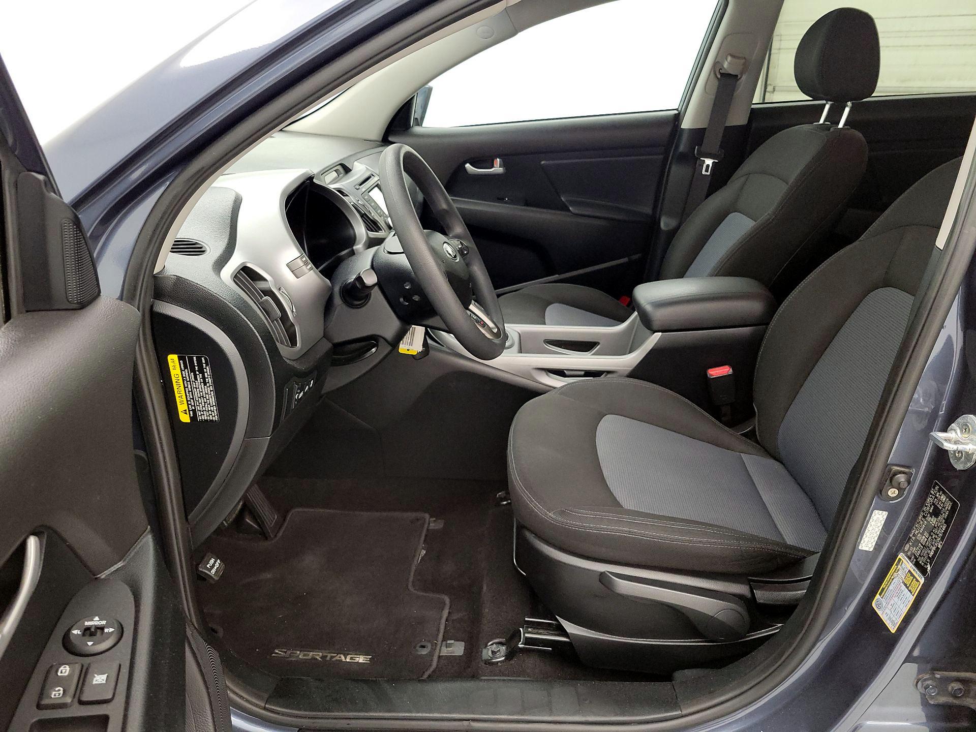 Thumbnail: 2016 Kia Sportage - 11