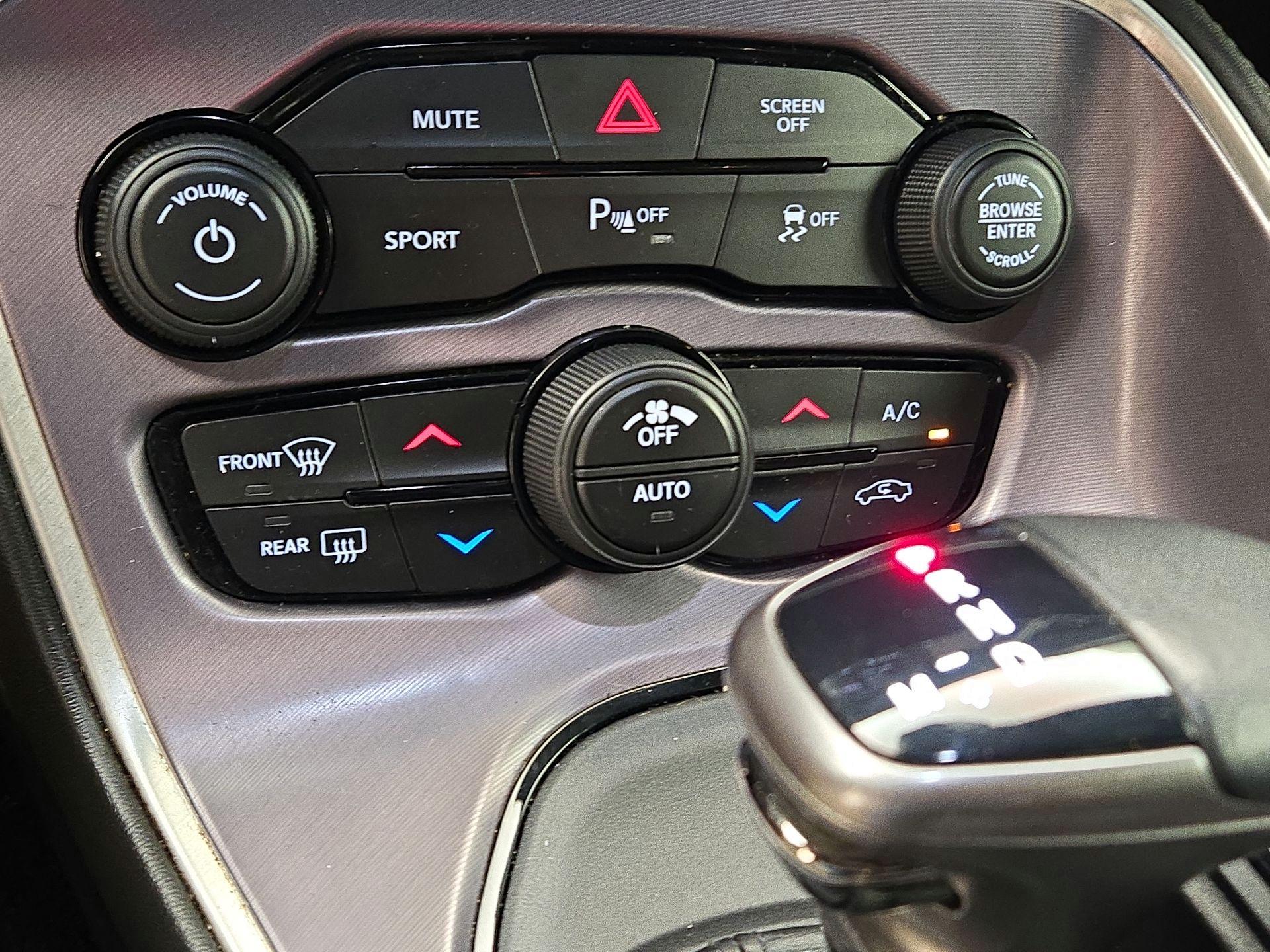 Thumbnail: 2019 Dodge Challenger - 16