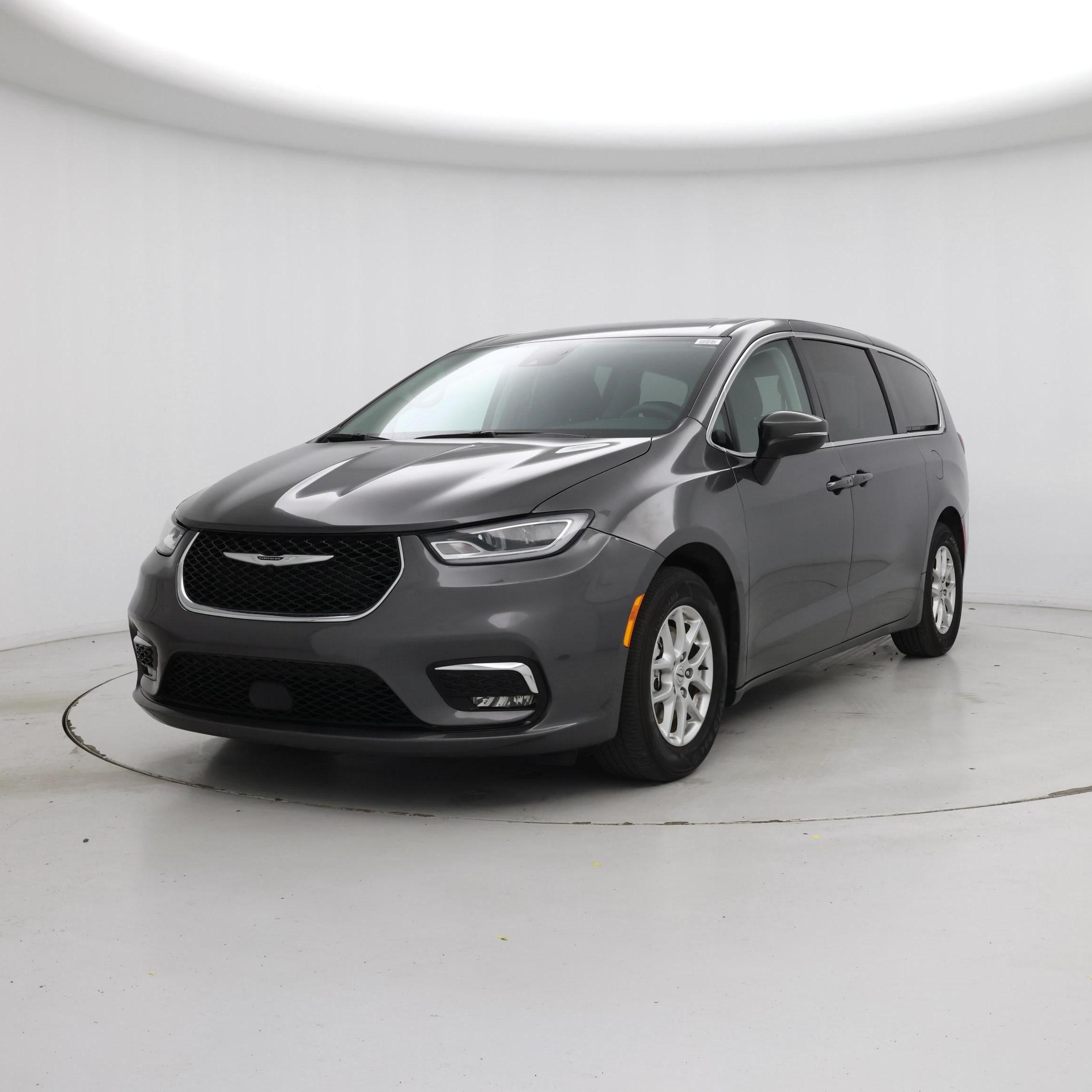 Thumbnail: 2023 Chrysler Pacifica - 4