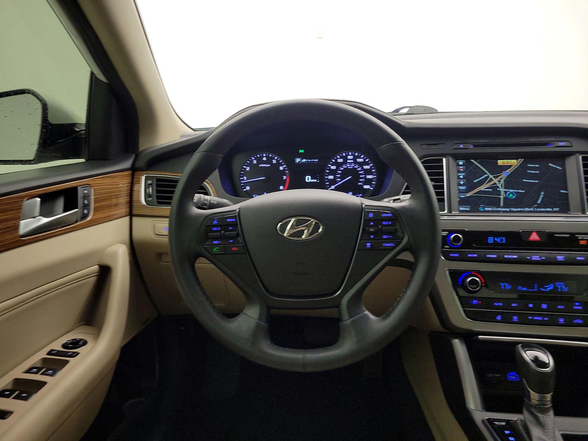 Thumbnail: 2015 Hyundai Sonata - 10