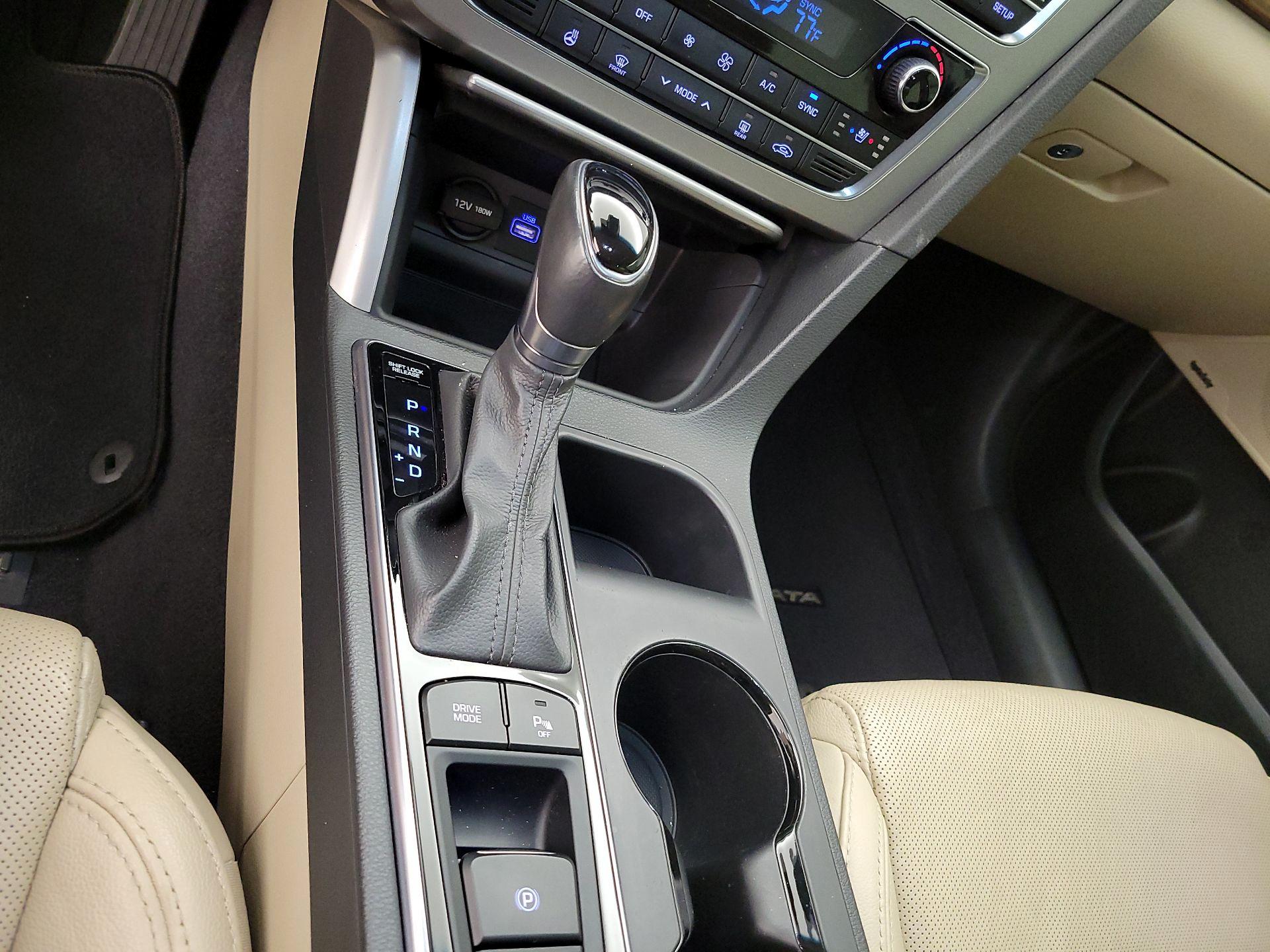 Thumbnail: 2015 Hyundai Sonata - 16
