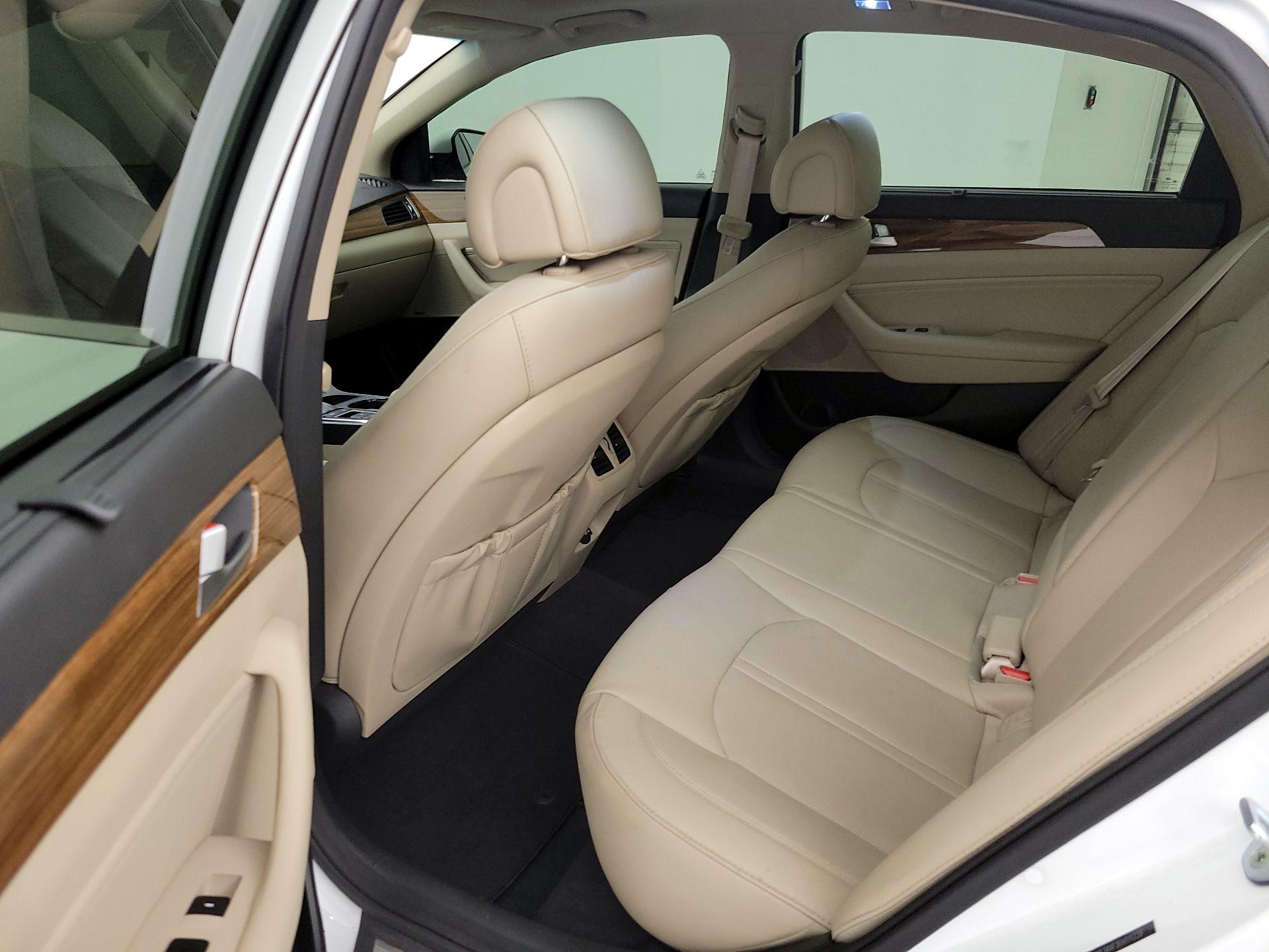 Thumbnail: 2015 Hyundai Sonata - 17