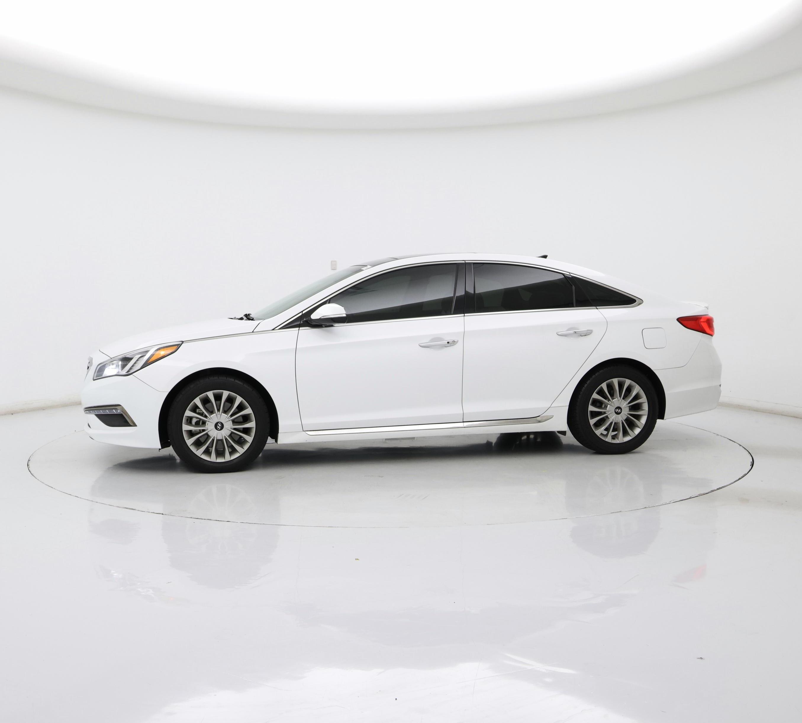 Thumbnail: 2015 Hyundai Sonata - 3