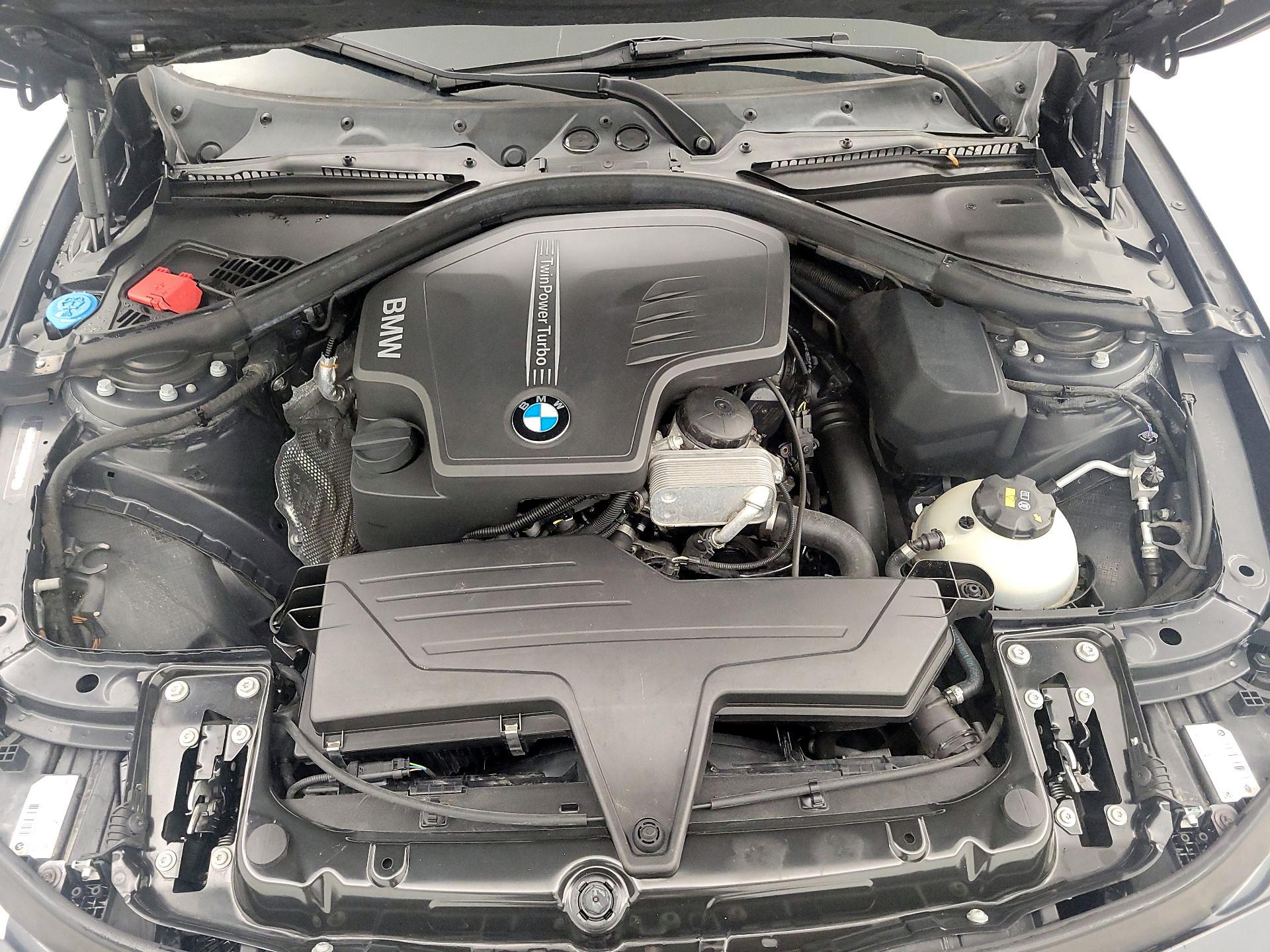 Thumbnail: 2016 BMW 3 Series - 18