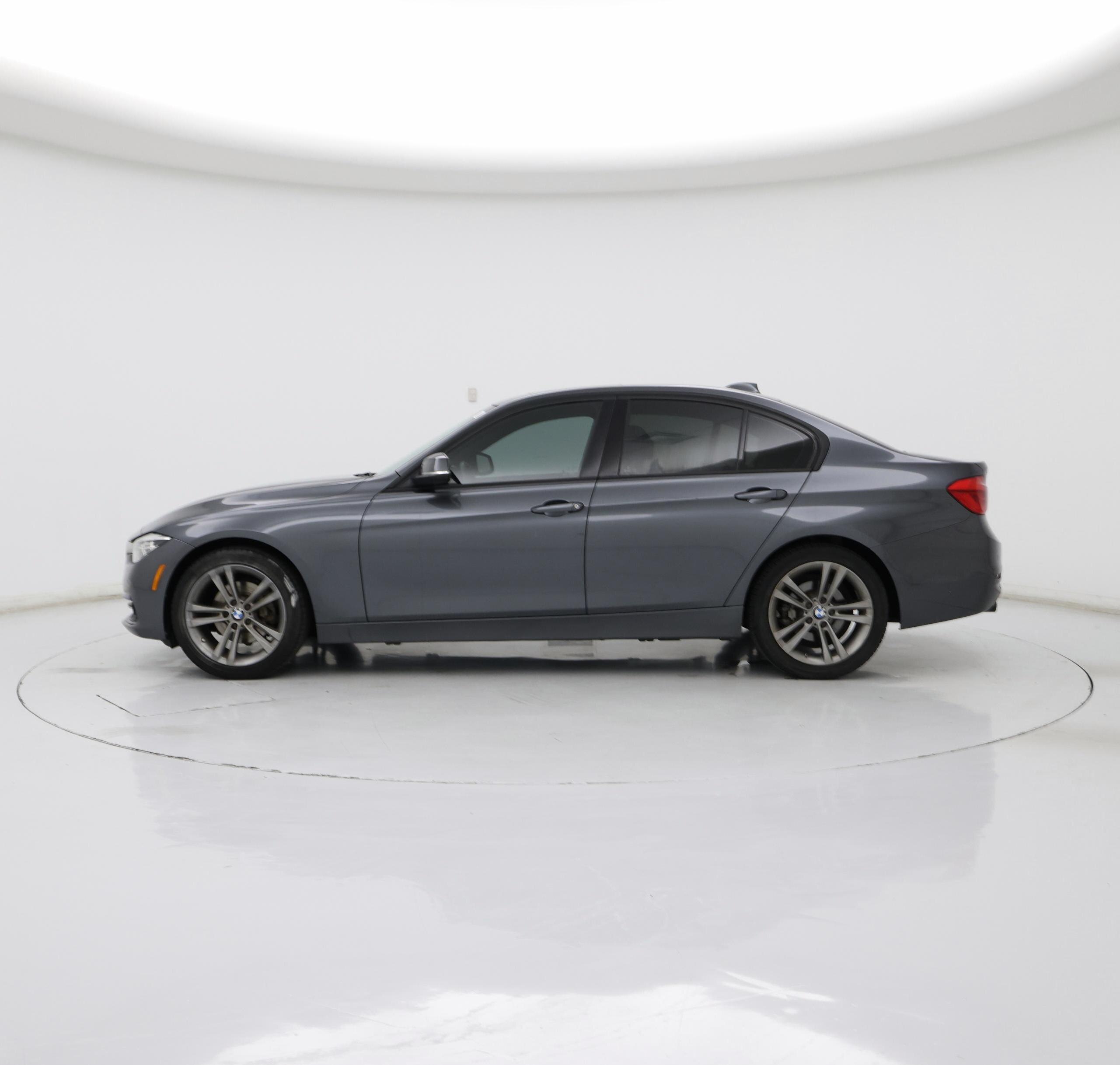 Thumbnail: 2016 BMW 3 Series - 3