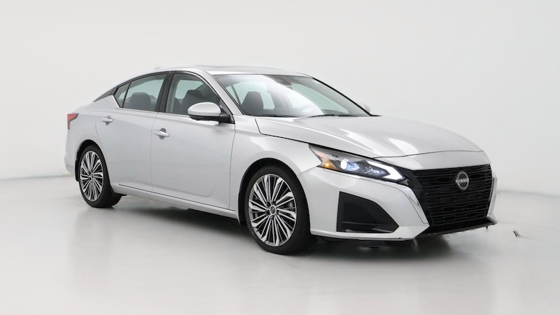 2023 Nissan Altima SL Hero Image