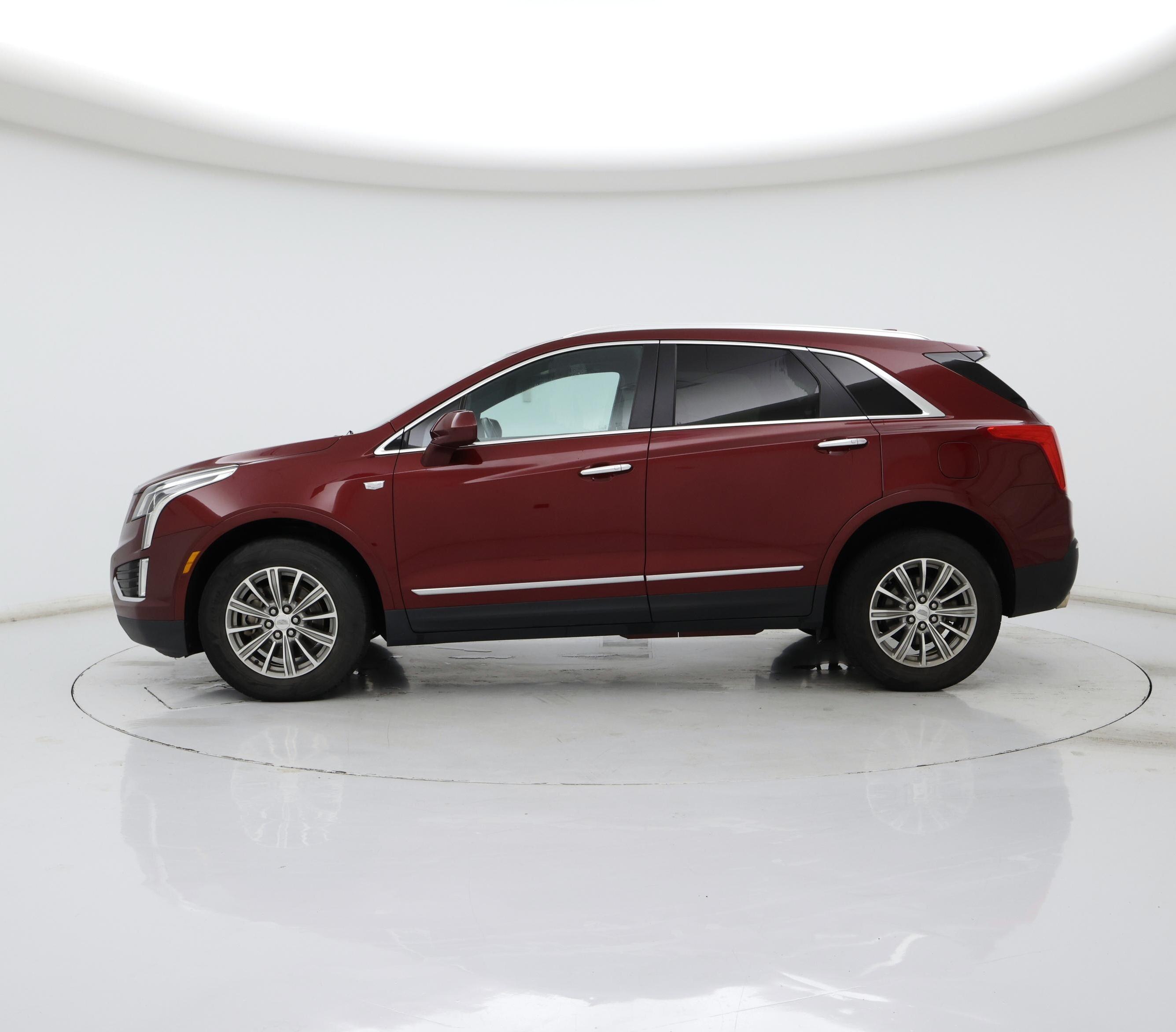 Thumbnail: 2017 Cadillac XT5 - 3