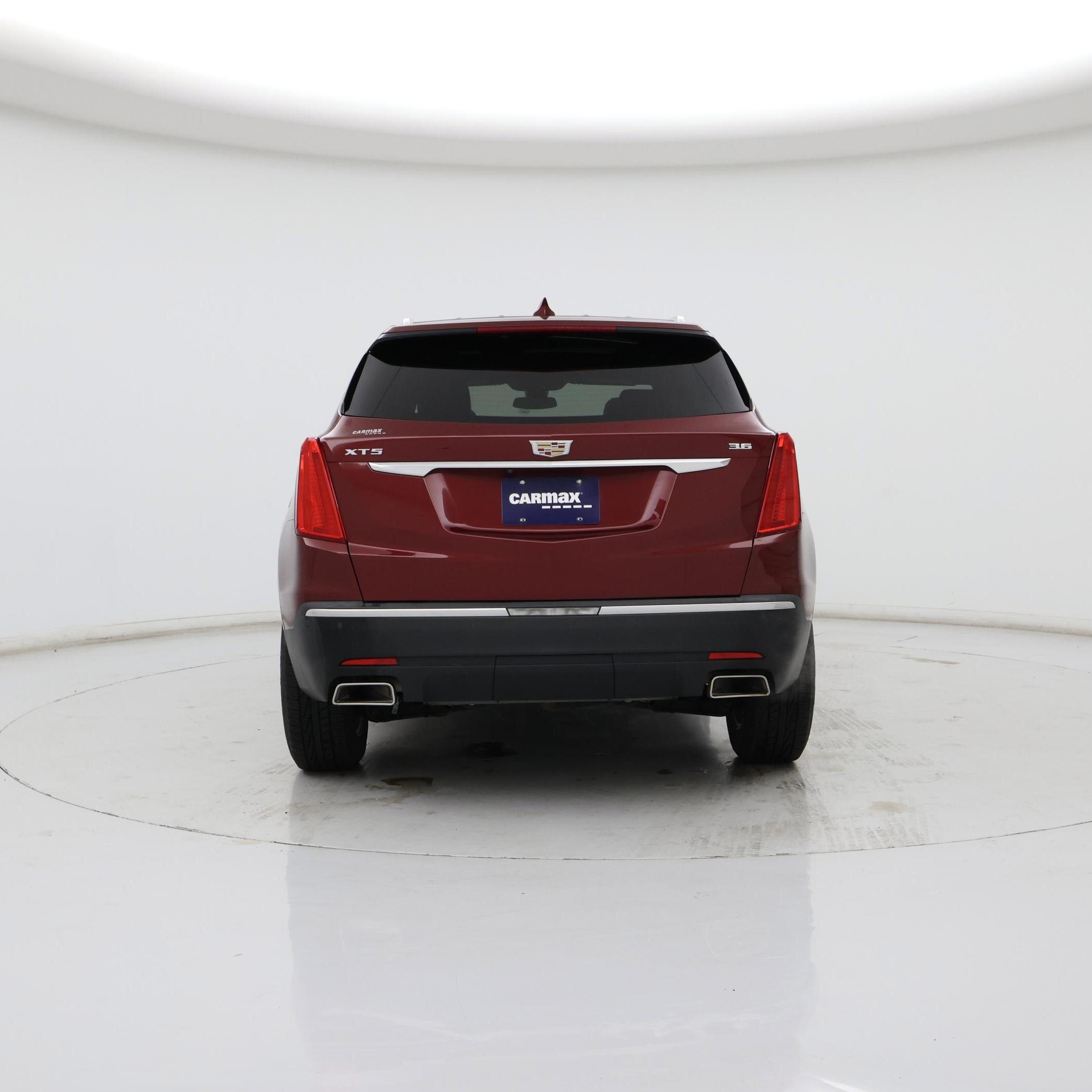 Thumbnail: 2017 Cadillac XT5 - 6