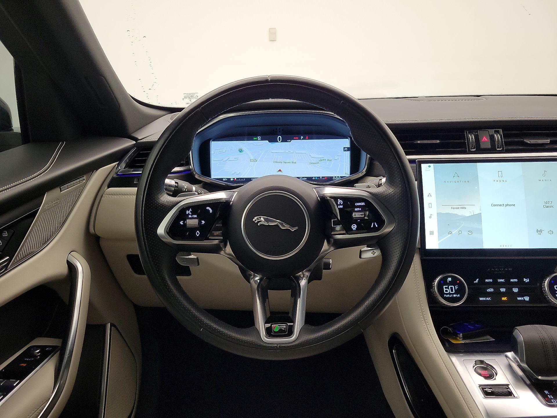 Thumbnail: 2021 Jaguar F-Pace - 10